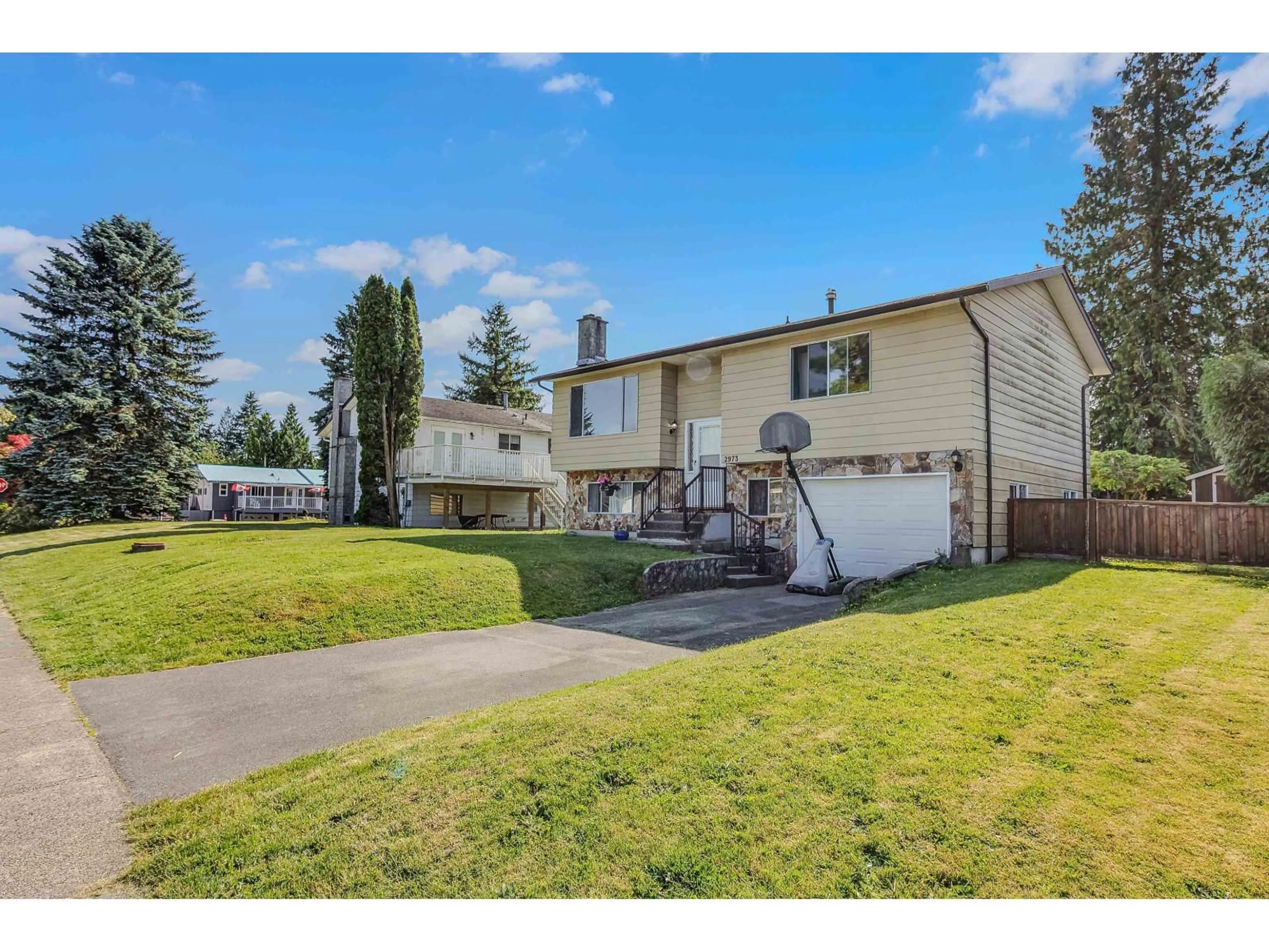 A pic from outside/outdoor area/front of a property/back of a property/a pic from drone, street for 2973 265A, Langley British Columbia V4W3B6
