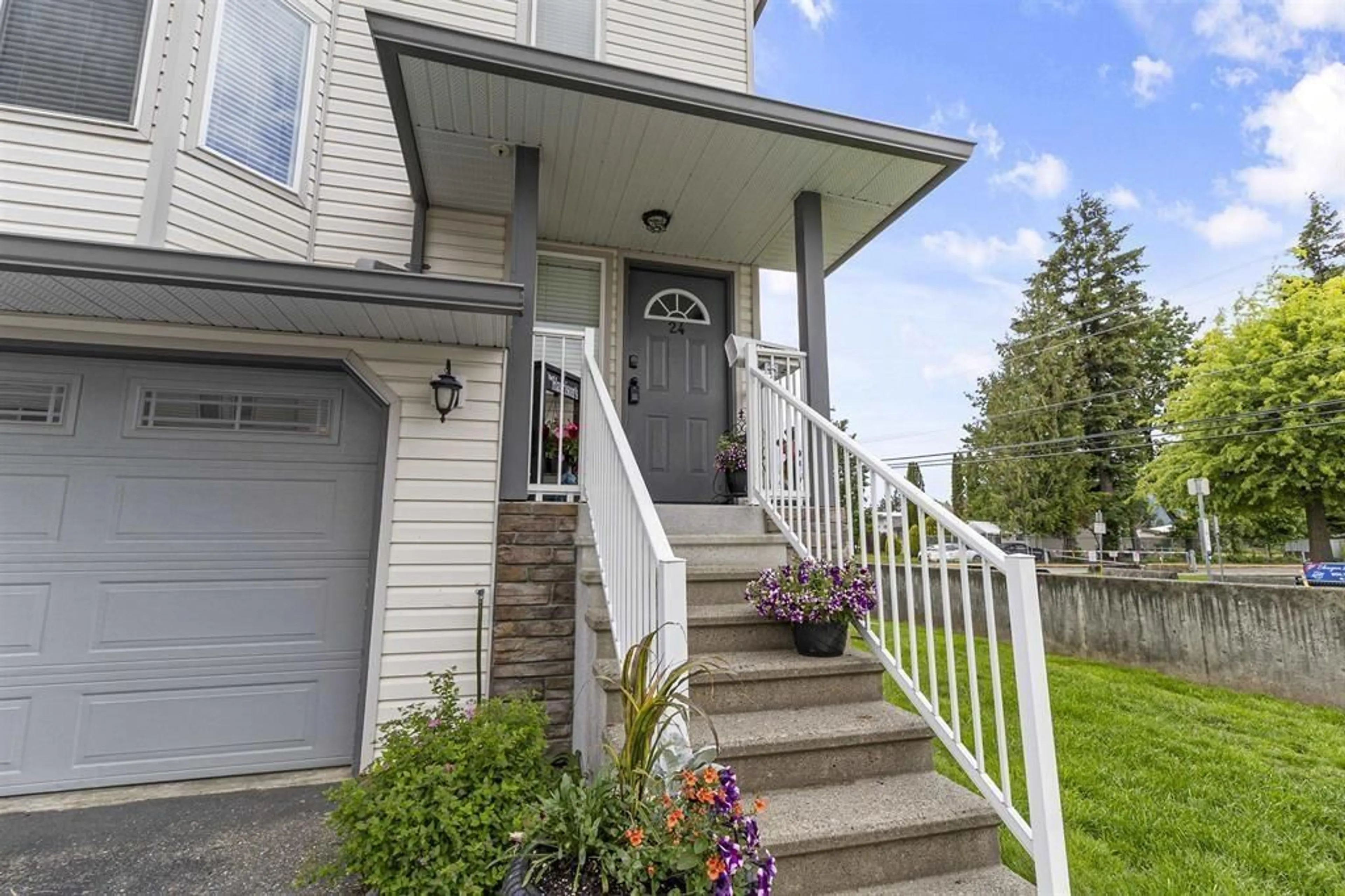 Unknown for 24 - 45296 WATSON ROAD, Chilliwack British Columbia V2R3J4