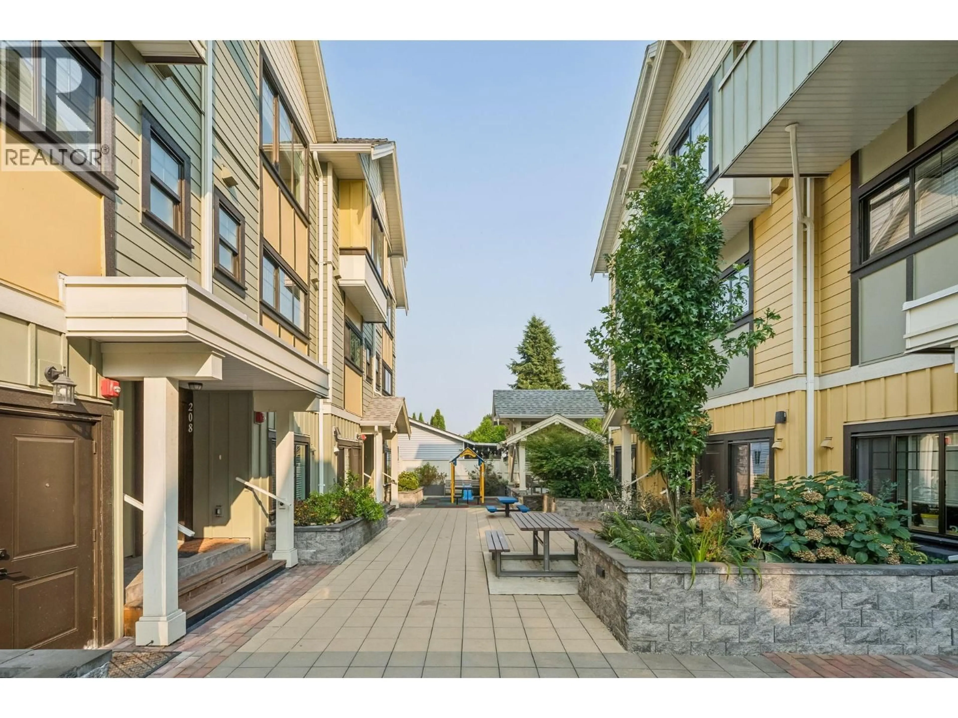Patio, street for 209 - 80 ELGIN STREET, Port Moody British Columbia V3H0M6