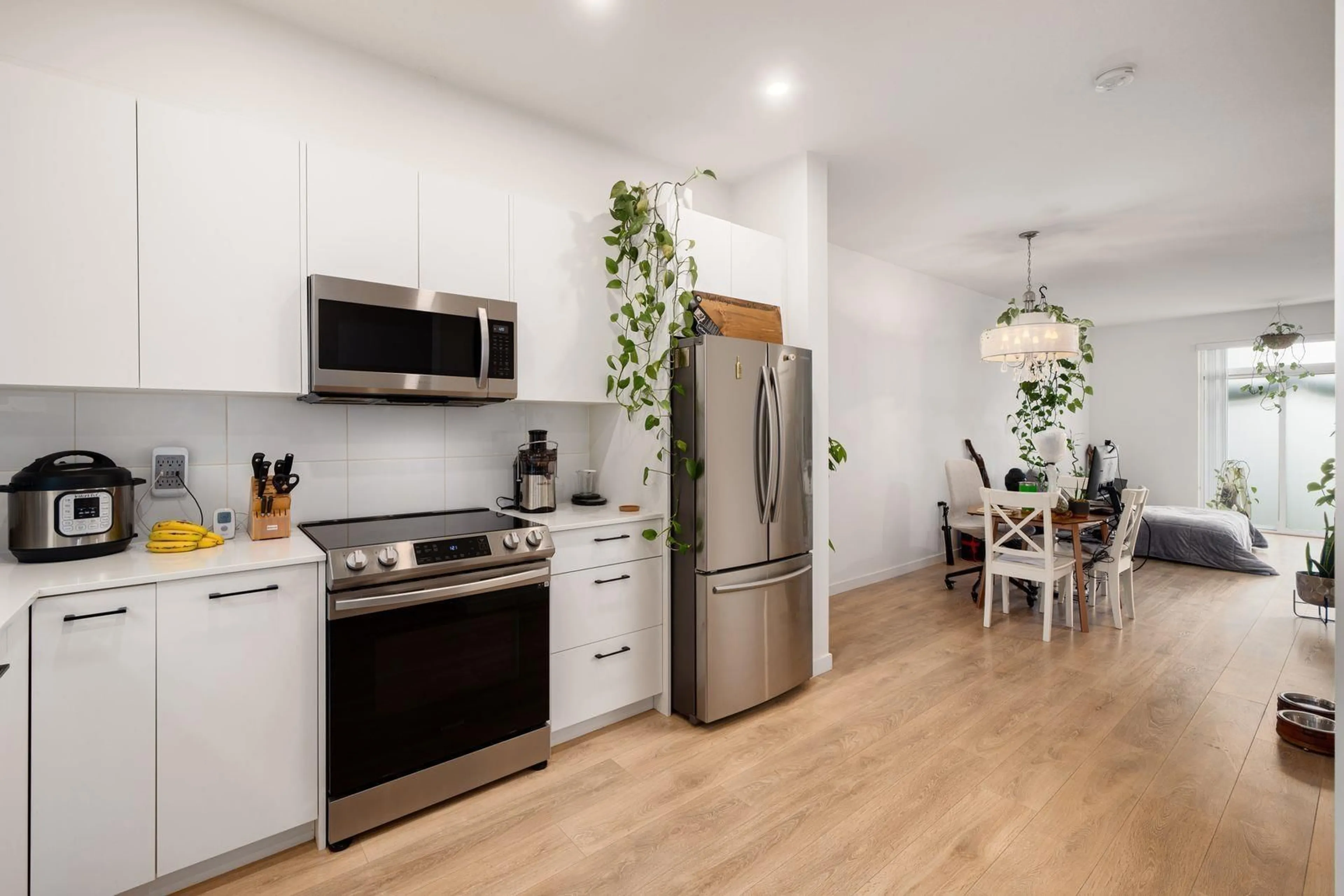 Open concept kitchen, unknown for 126 - 15235 SITKA, Surrey British Columbia V3S0A9