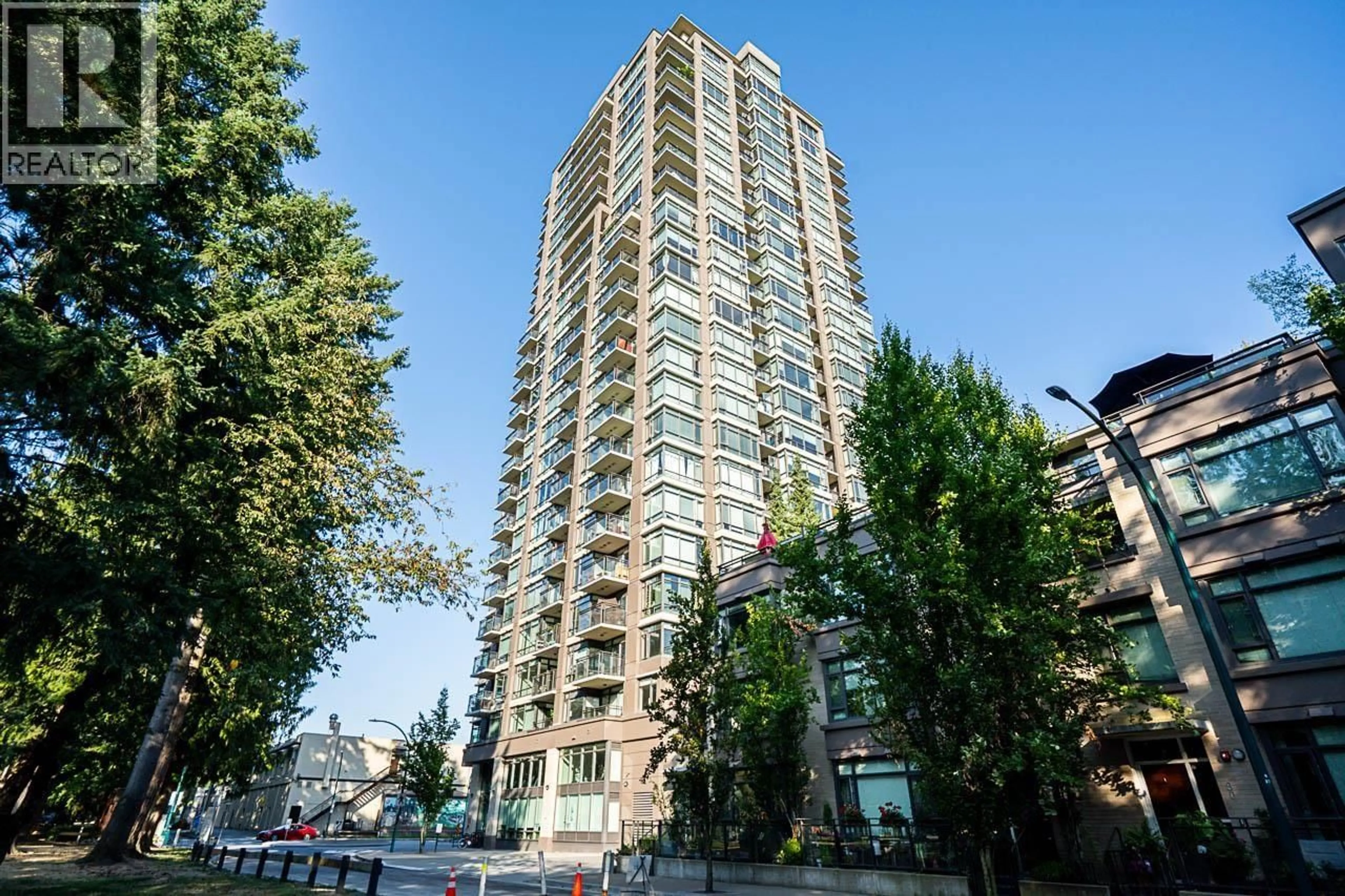 Patio, building for 902 - 2789 SHAUGHNESSY STREET, Port Coquitlam British Columbia V3C0C3