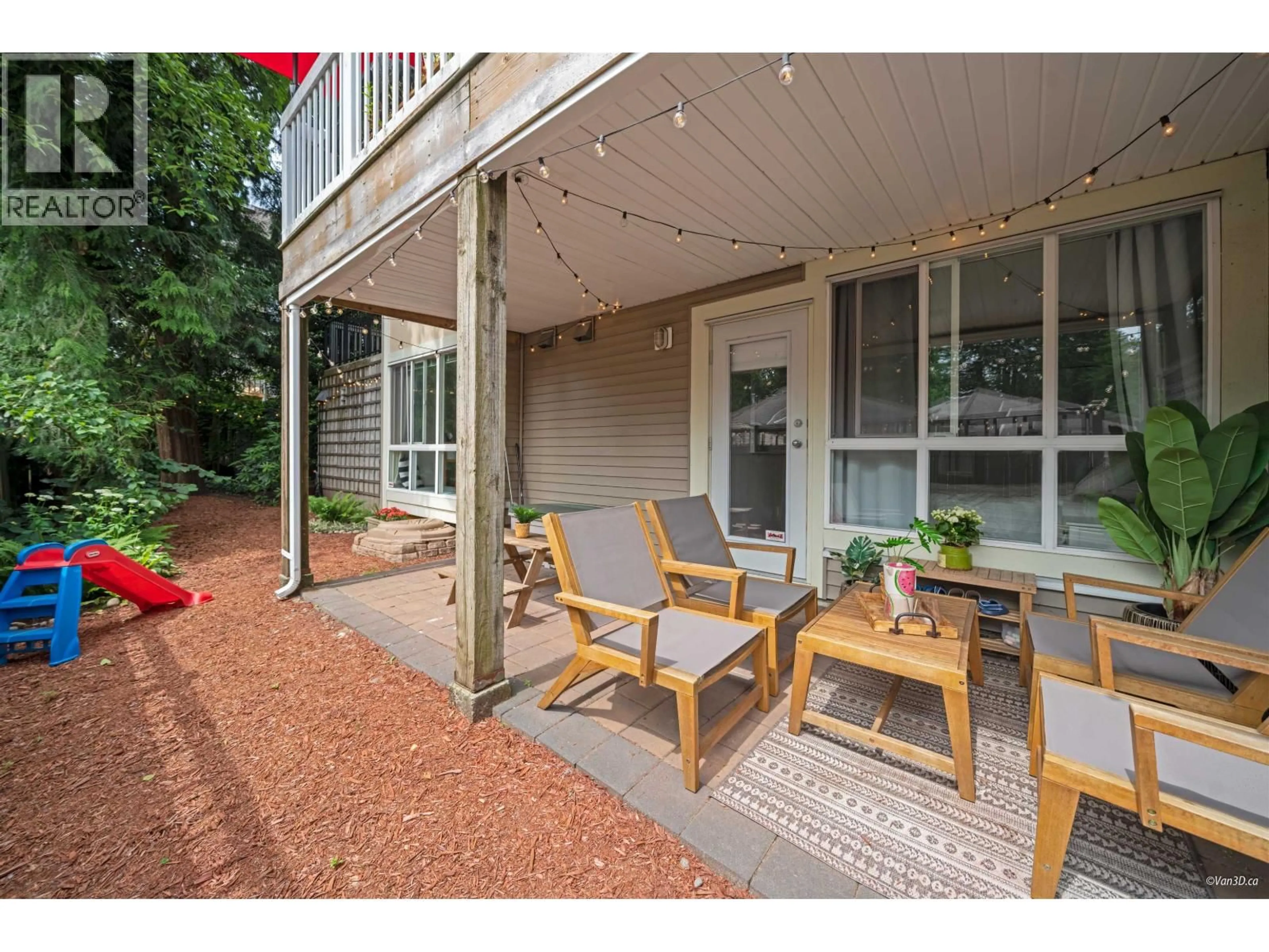 Patio, unknown for 1071 LYNN VALLEY ROAD, North Vancouver British Columbia V7J1Z6