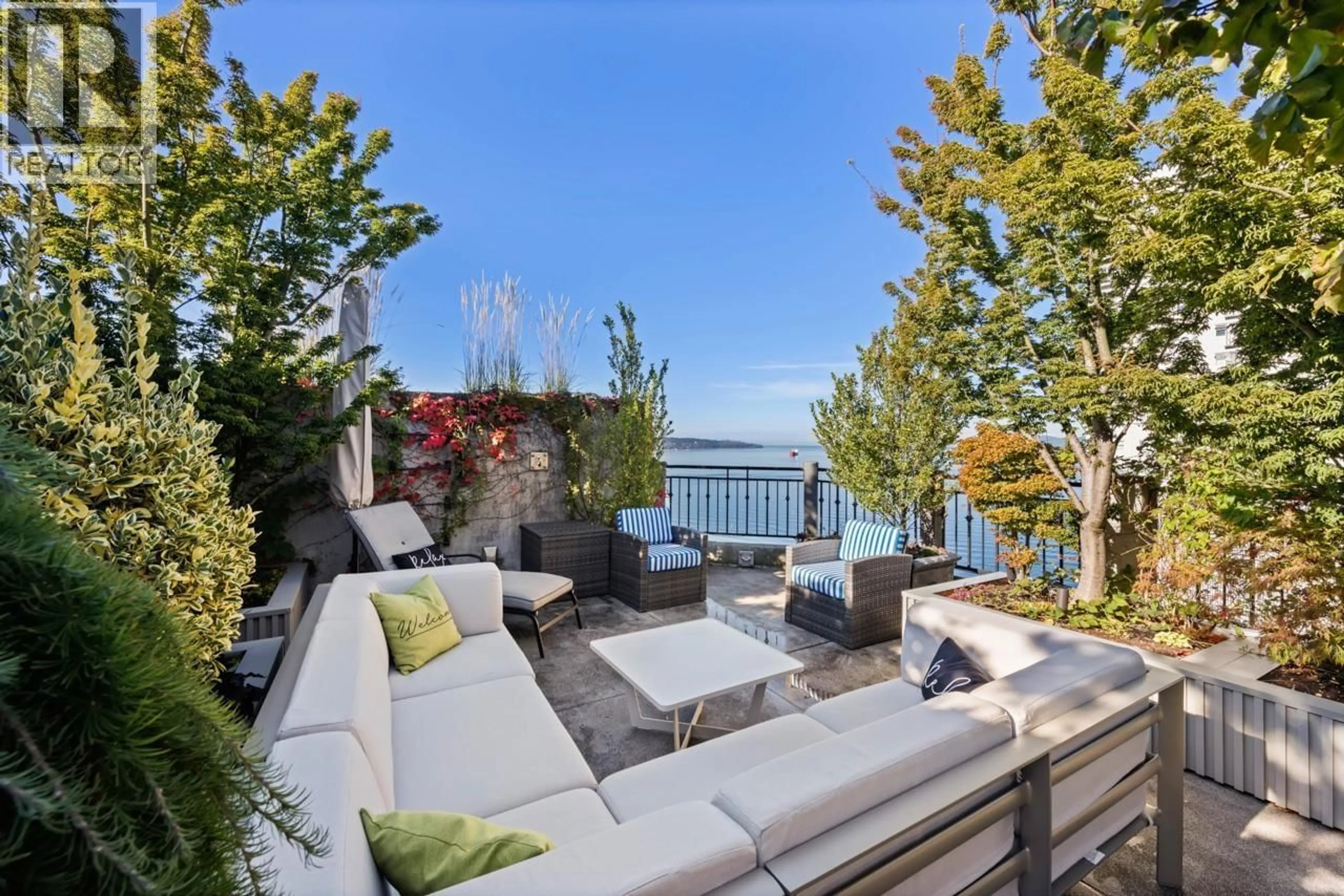 Patio, water/lake/river/ocean view for 1601 - 1236 BIDWELL STREET, Vancouver British Columbia V6G2K9