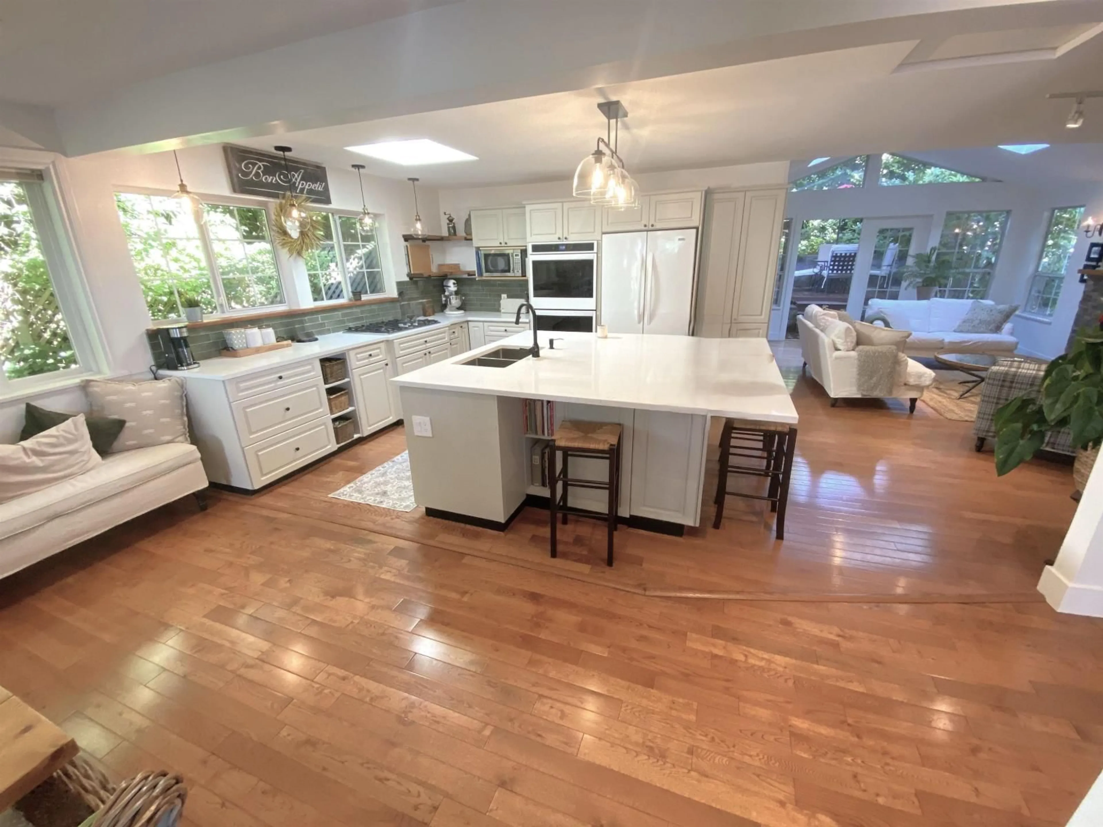 Open concept kitchen, unknown for 14143 TRITES, Surrey British Columbia V3X3E7