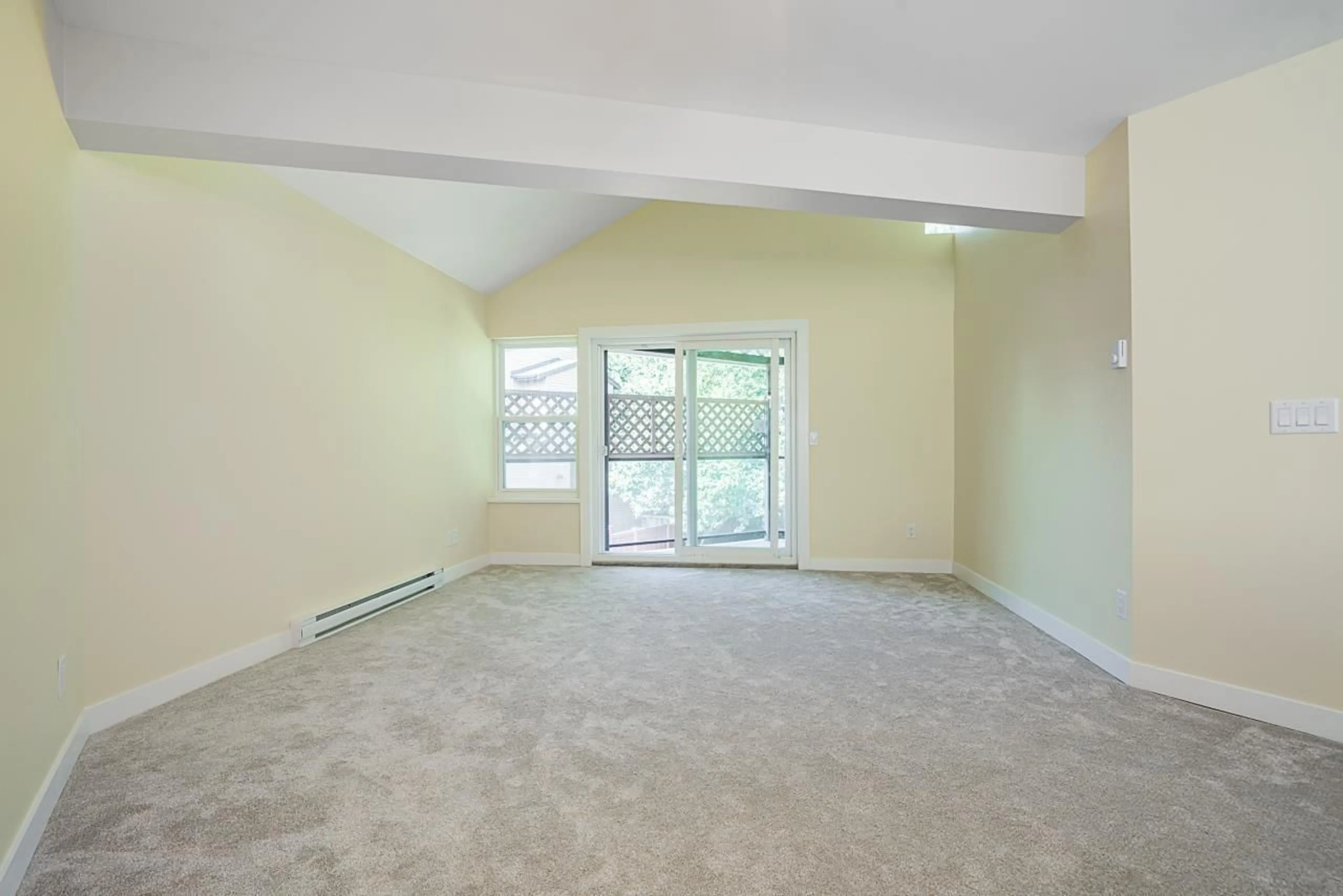 A pic of a room for 204 - 13858 102ND, Surrey British Columbia V3T1P1