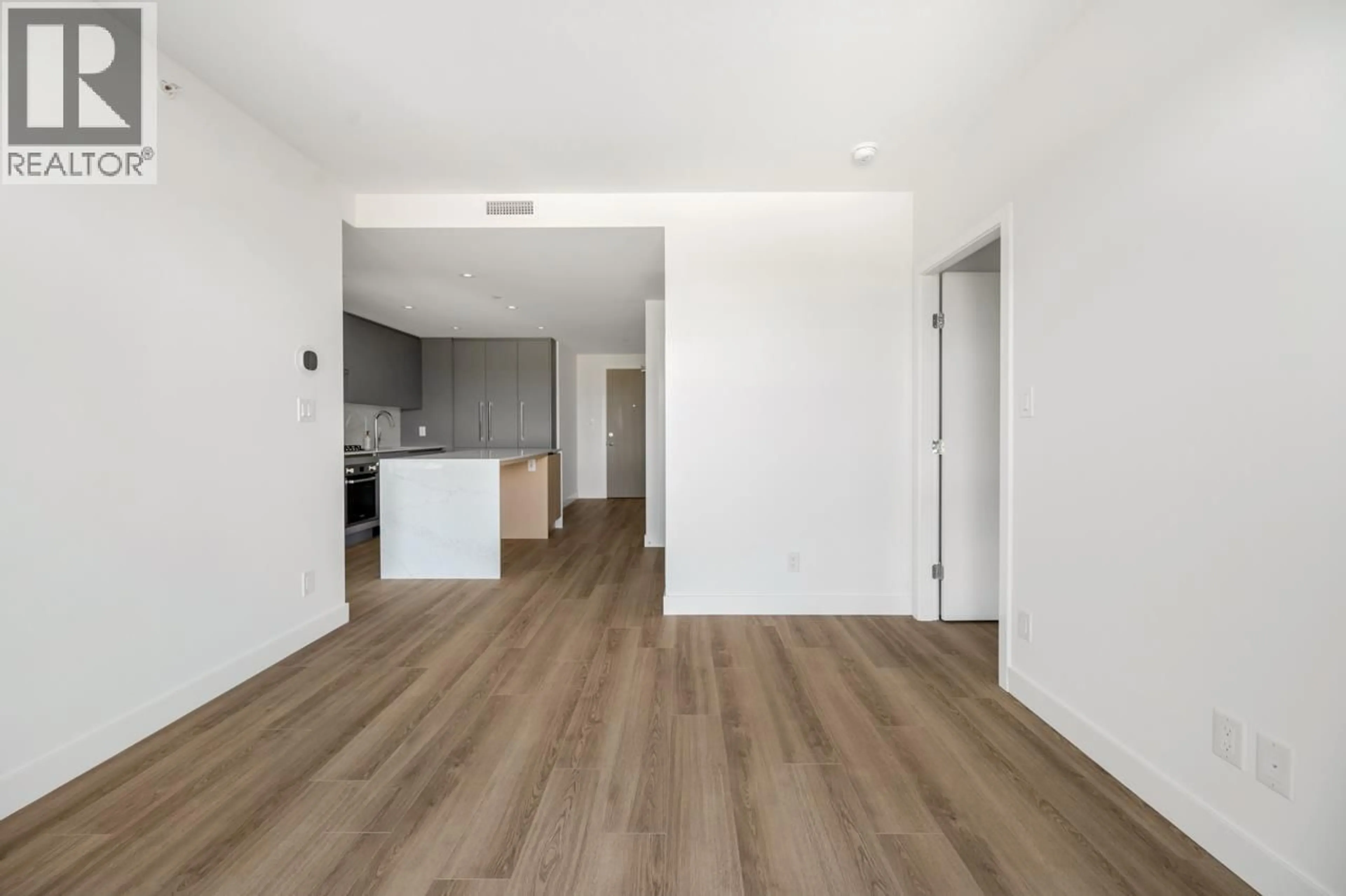 A pic of a room for 601 - 5593 NO.3 ROAD, Richmond British Columbia V6X0X6