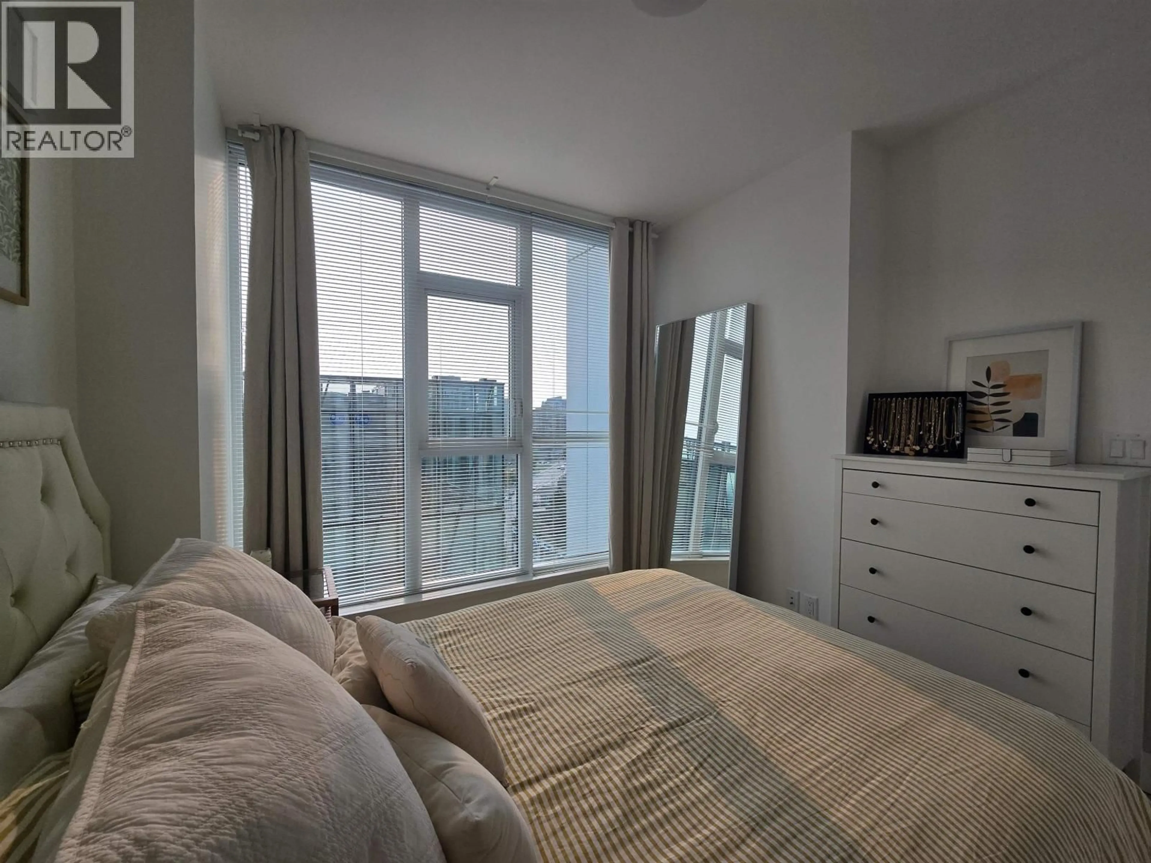 Bedroom with bed, unknown for 1110 - 7358 EDMONDS STREET, Burnaby British Columbia V3N0H1