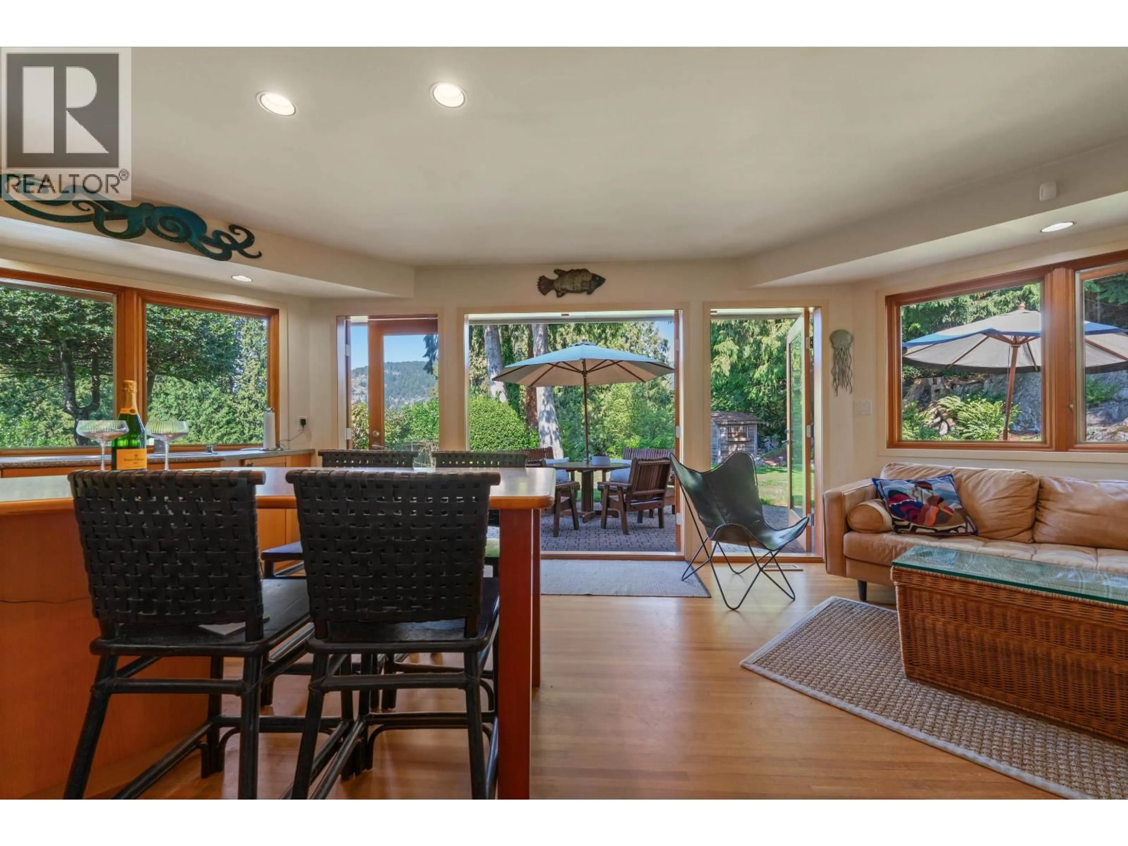 Open concept kitchen, unknown for 5475 GREENLEAF ROAD, West Vancouver British Columbia V7W1N5