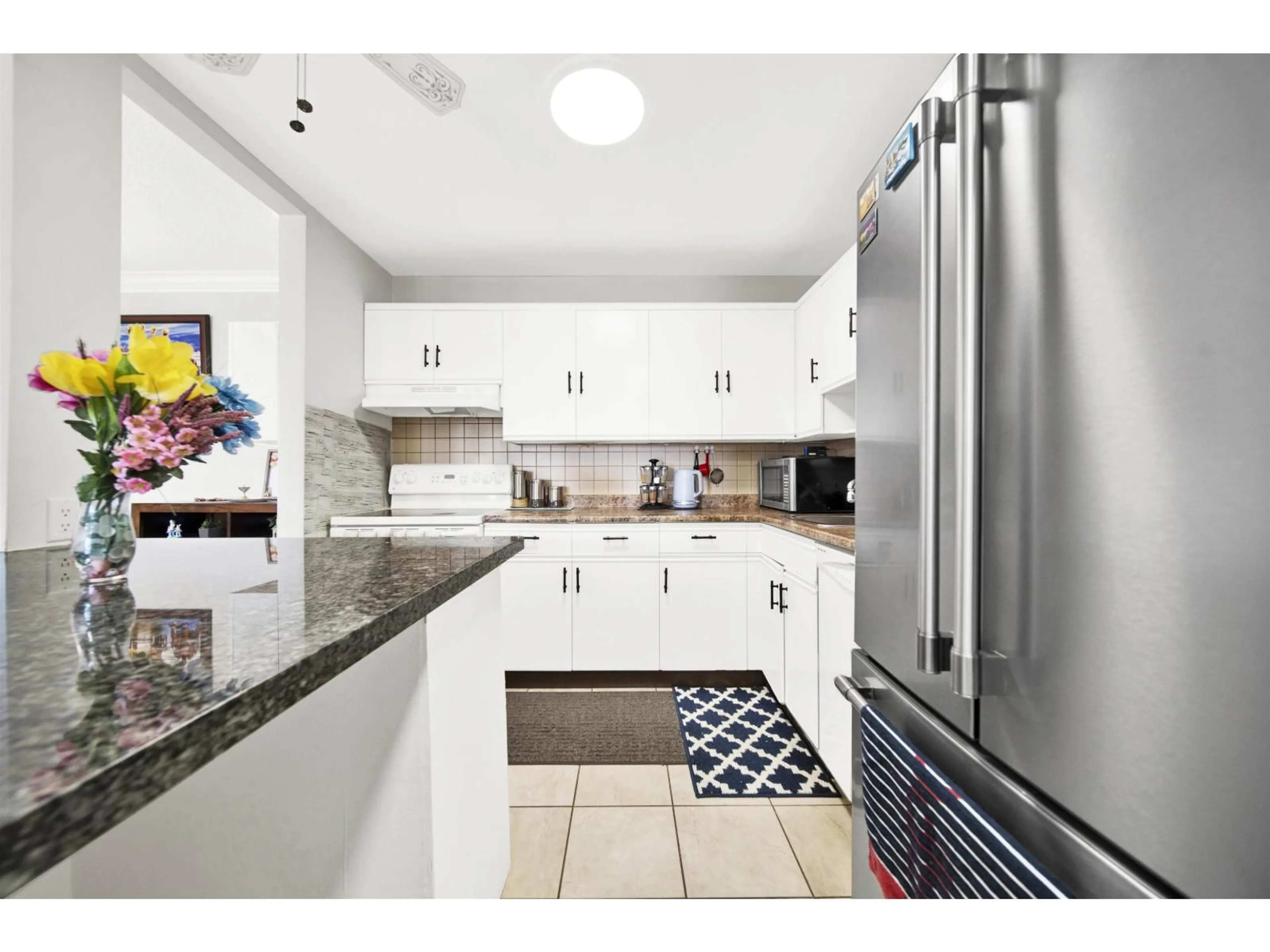 Standard kitchen, ceramic/tile floor for 209 - 1830 SOUTHMERE EAST, Surrey British Columbia V4A9C2