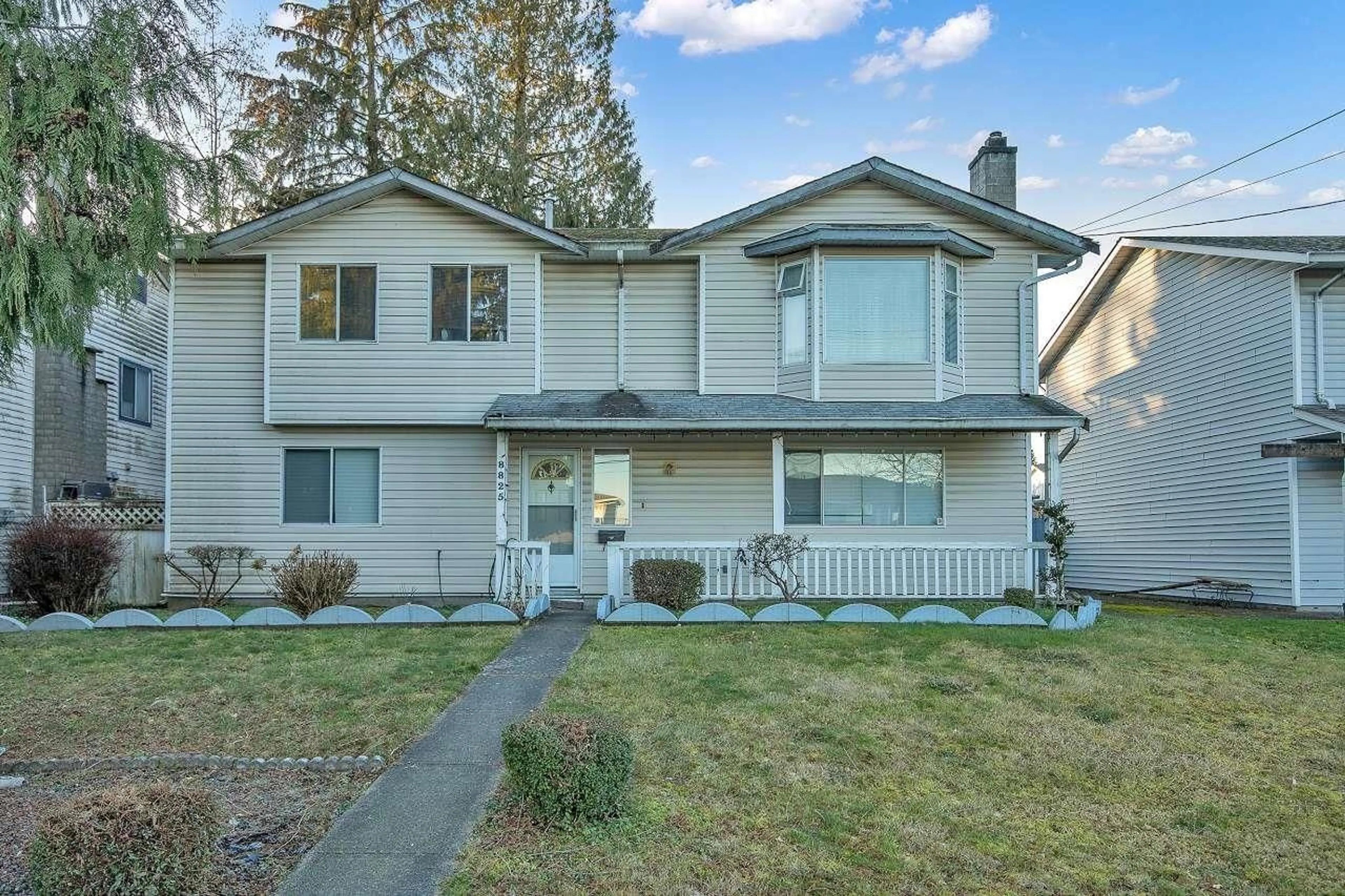 Home with vinyl exterior material, street for 8825 160, Surrey British Columbia V4N2X8