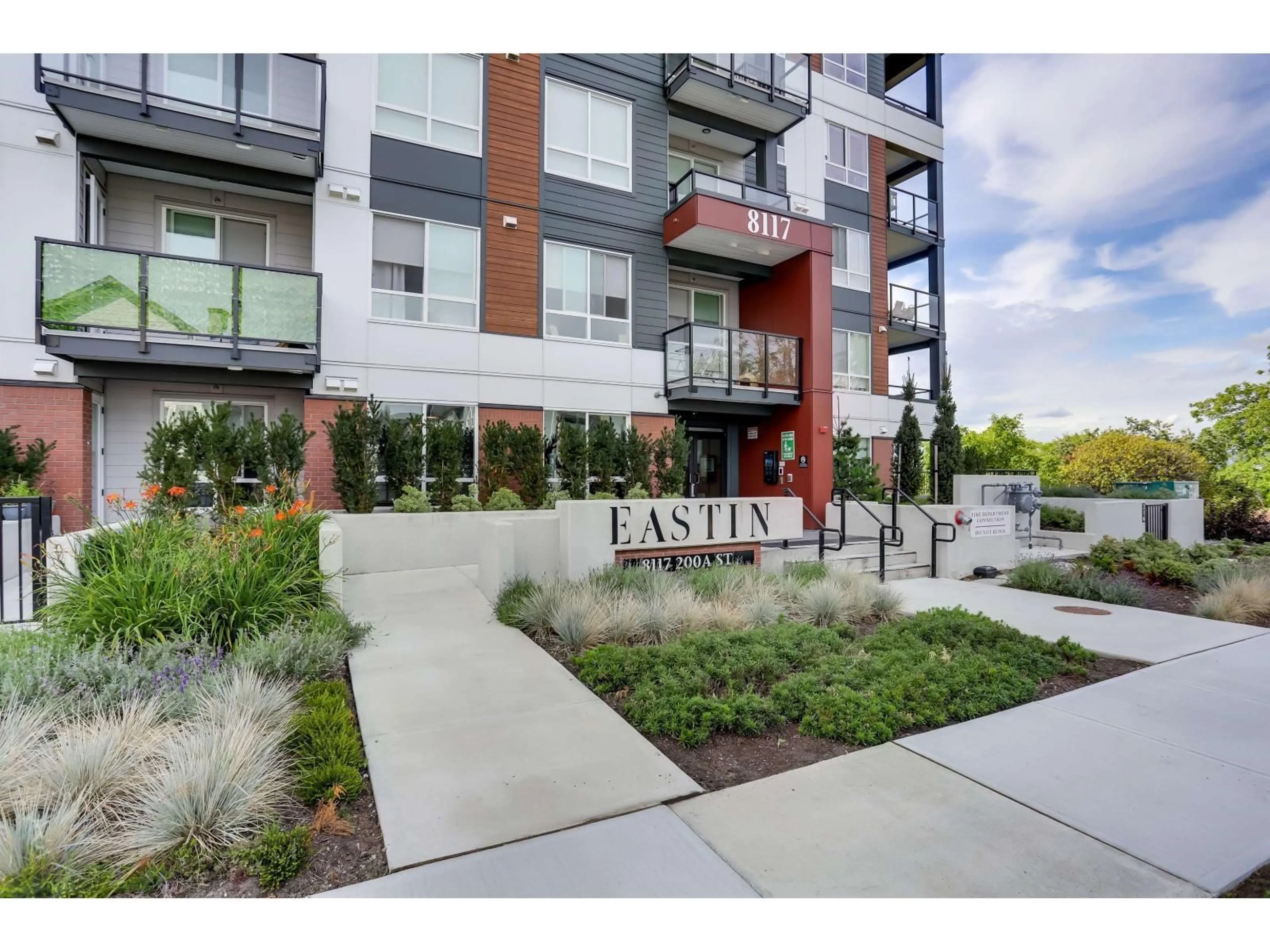 Patio, street for 217 - 8117 200A, Langley British Columbia V2Y3W9