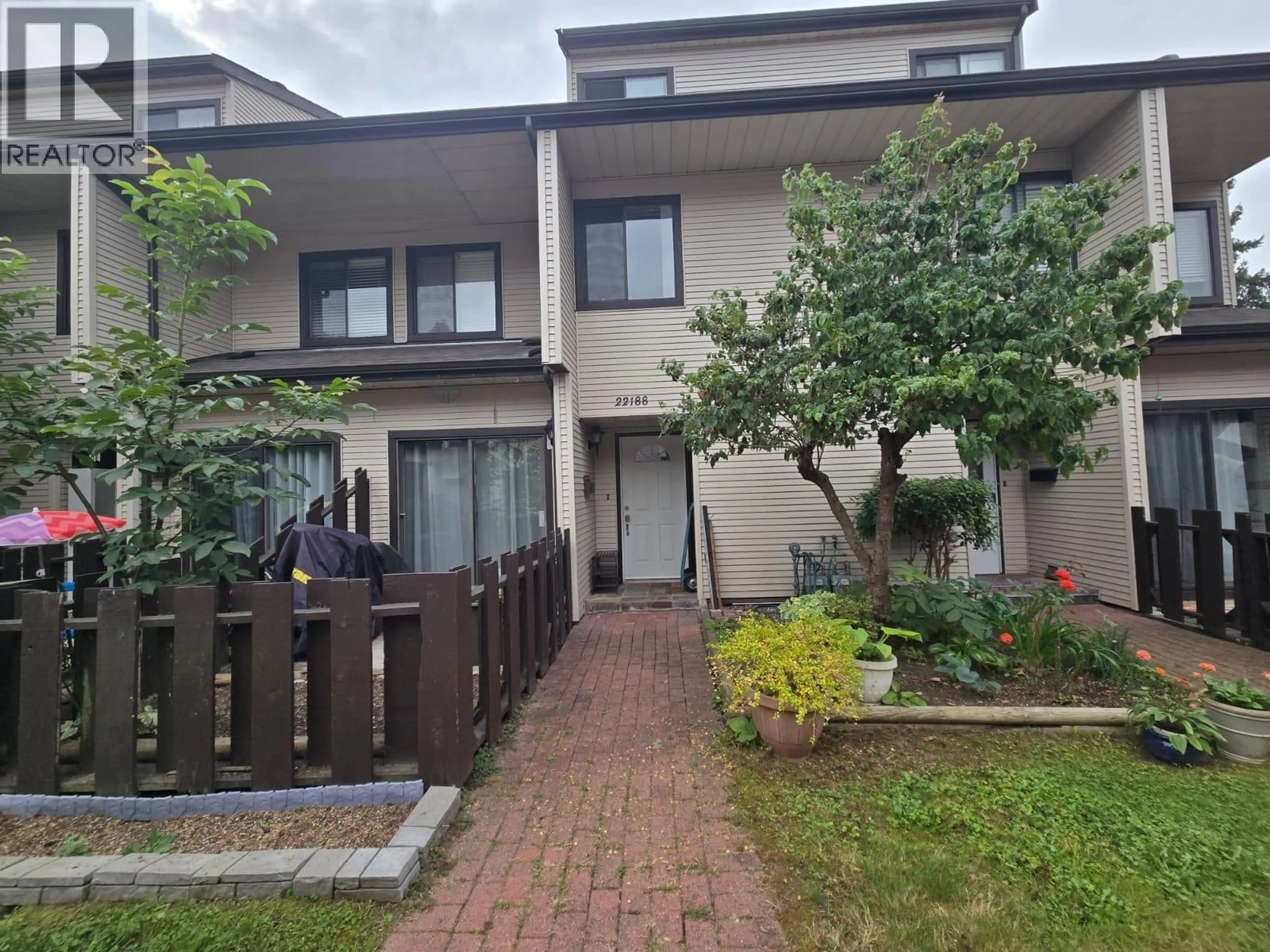 Patio, street for 22188 122 AVENUE, Maple Ridge British Columbia V2X3X6