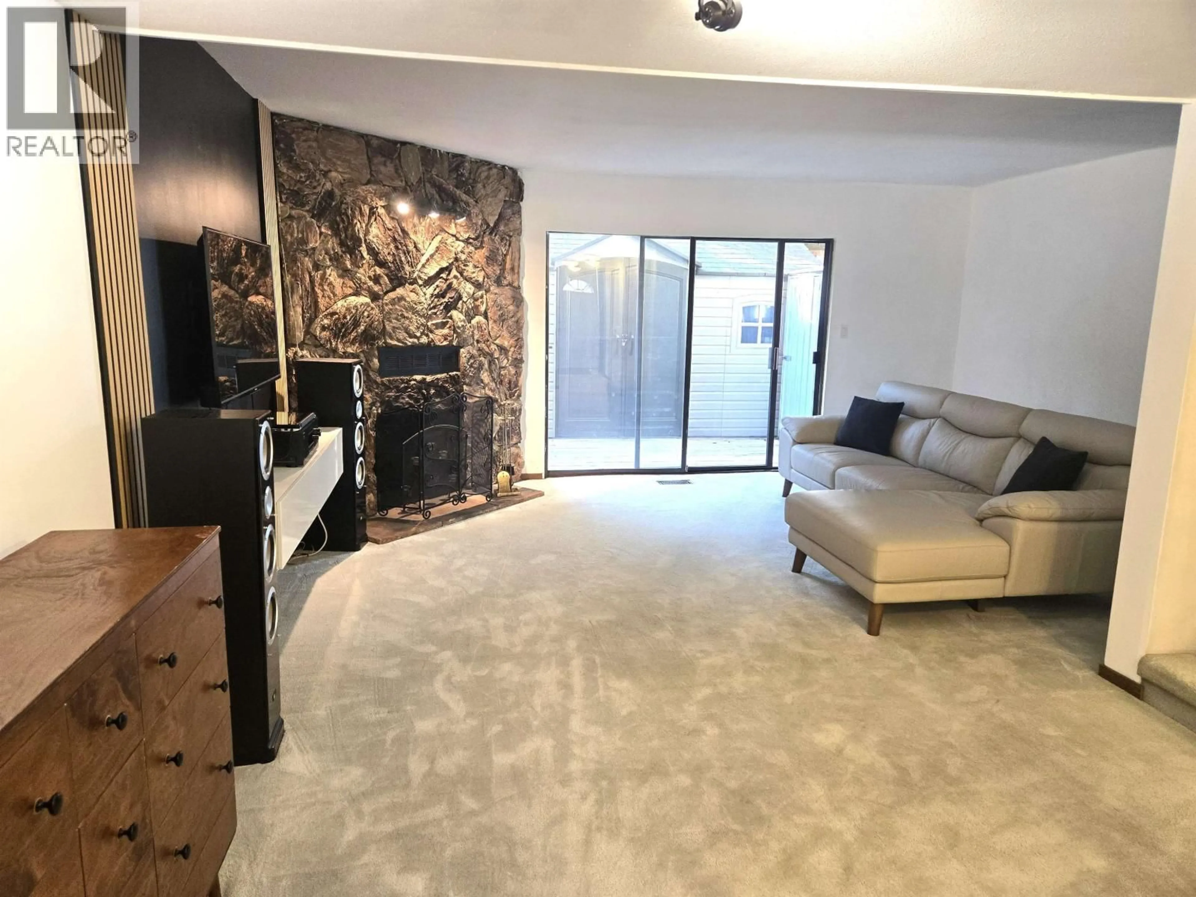 Living room with furniture, unknown for 22188 122 AVENUE, Maple Ridge British Columbia V2X3X6