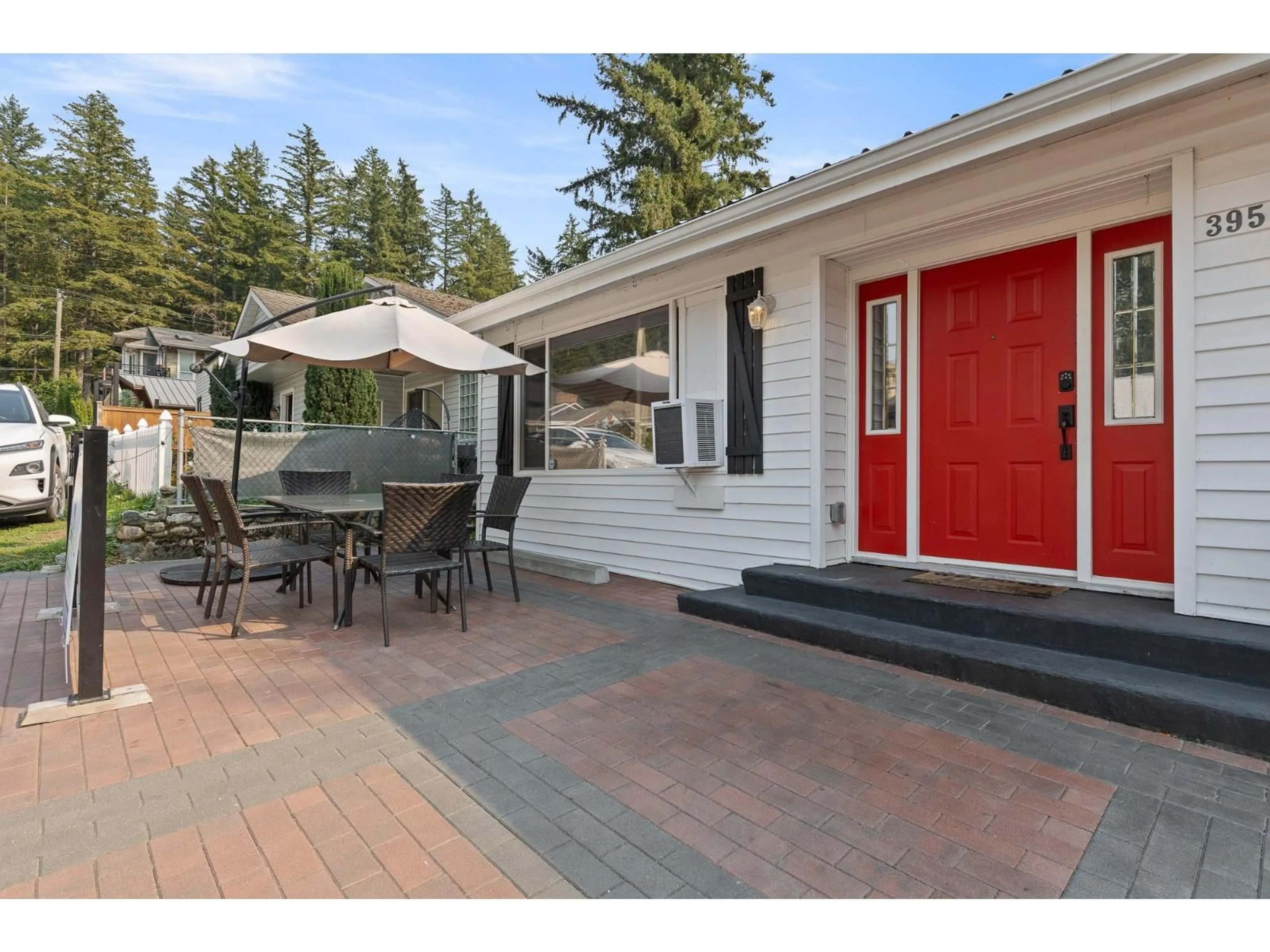Patio, street for 395 ALDER STREET, Cultus Lake British Columbia V2R4Z1