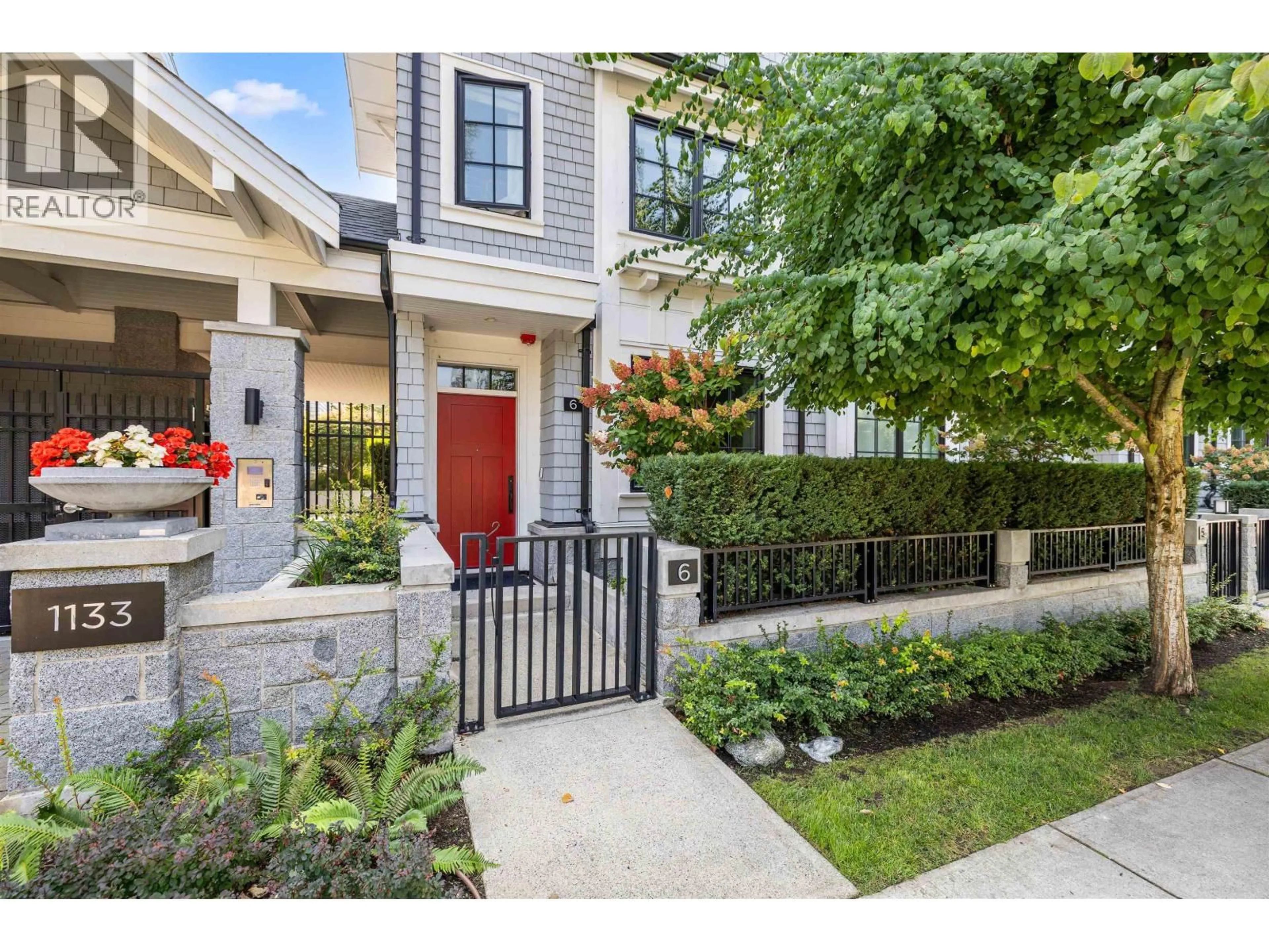 Unknown for 6 - 1133 RIDGEWOOD DRIVE, North Vancouver British Columbia V7R0A4