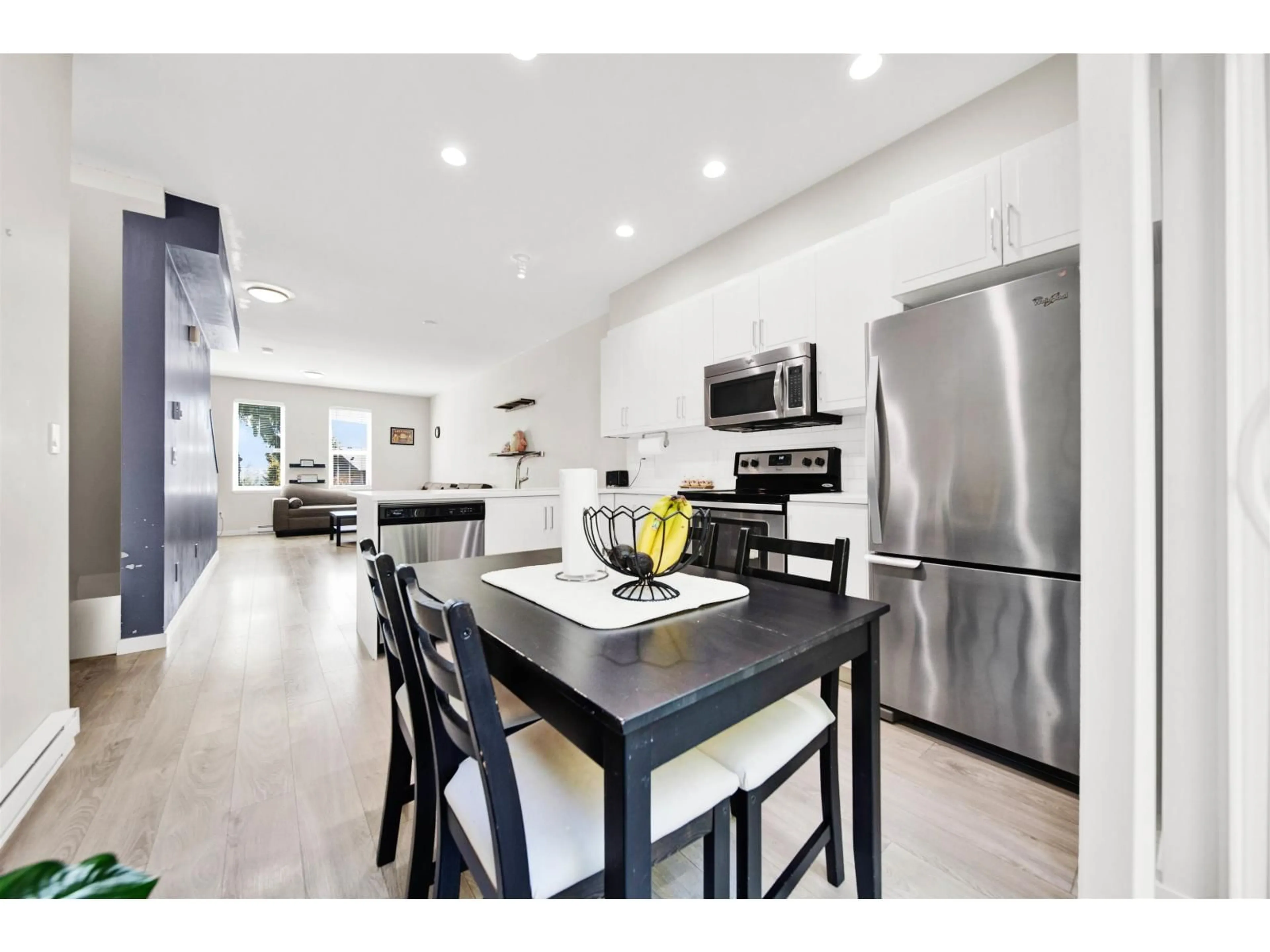 Open concept kitchen, unknown for 79 - 14555 68, Surrey British Columbia V3S2A8