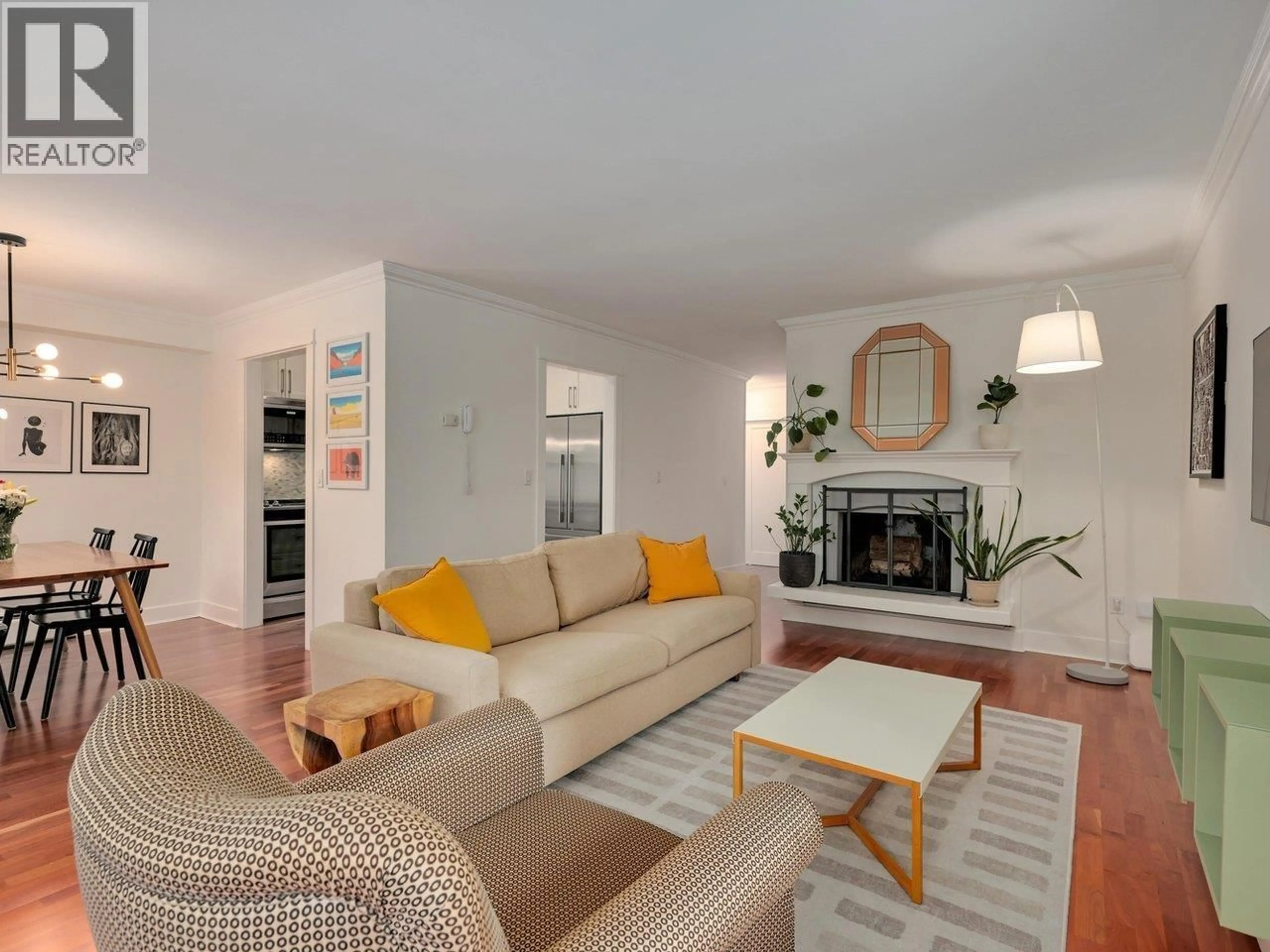 Living room with furniture, unknown for 102 - 1266 13TH AVENUE, Vancouver British Columbia V6H1N6