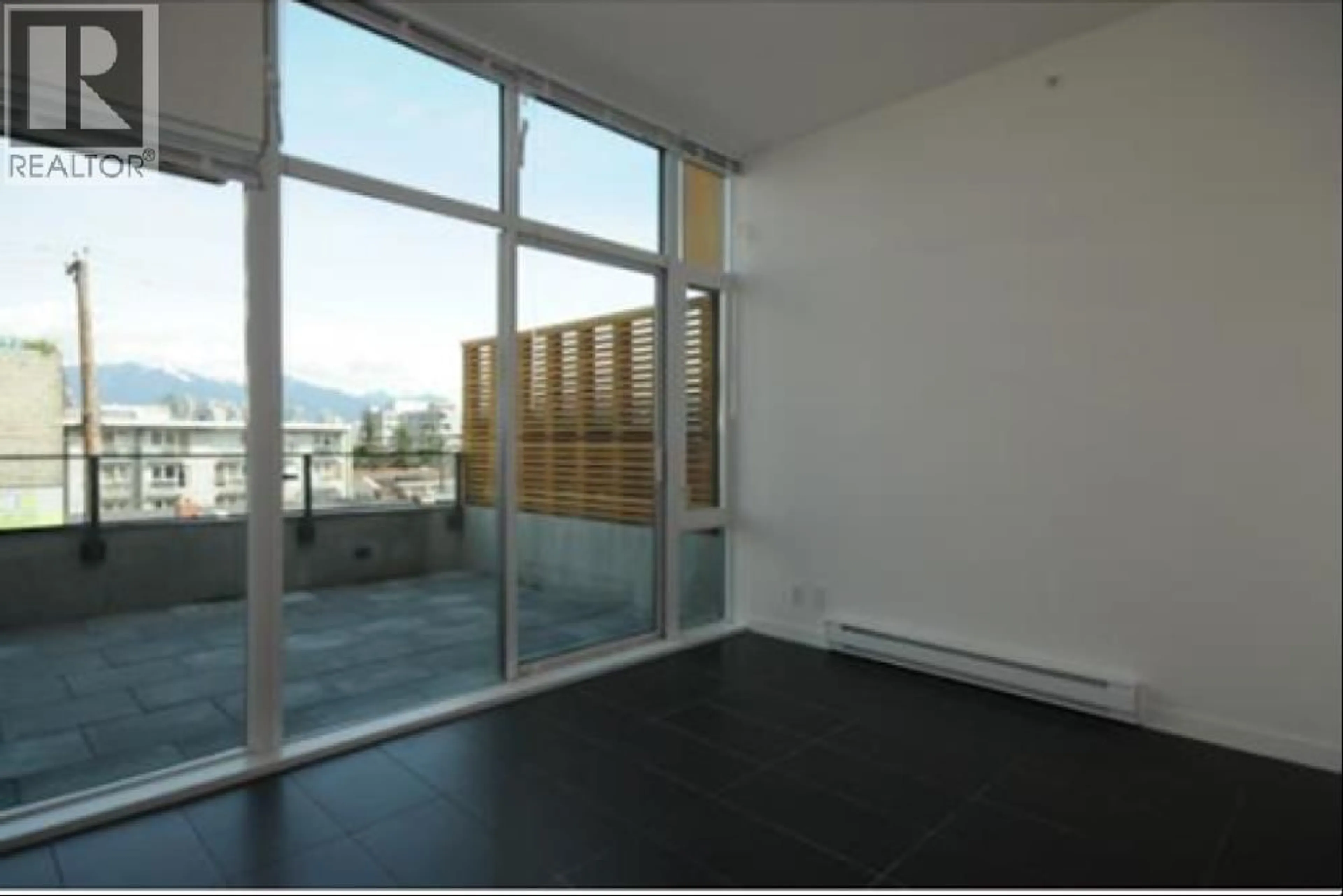 Unknown for 209 - 522 8TH AVENUE, Vancouver British Columbia V5Z0A9