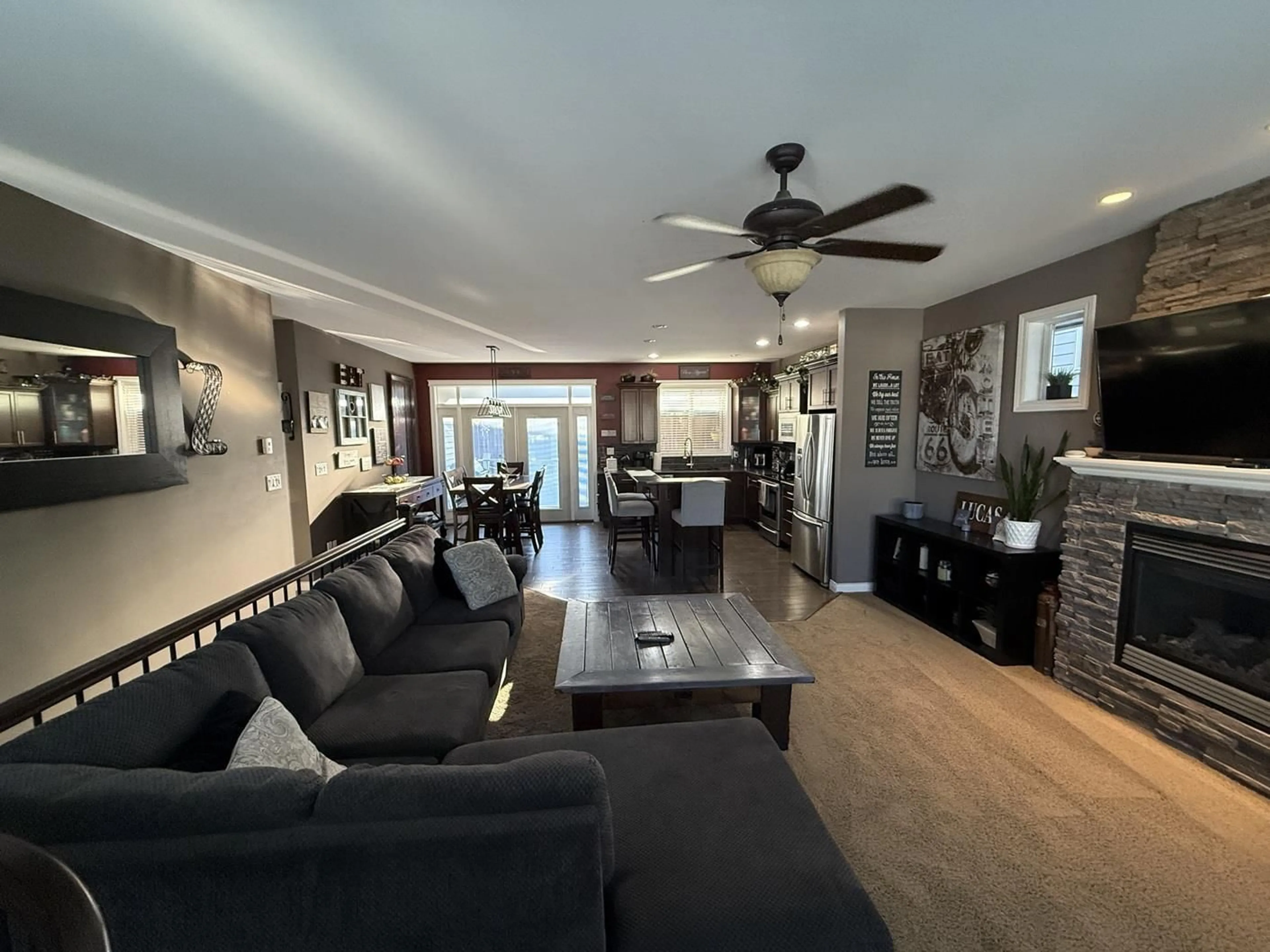 Living room with furniture, unknown for 46723 HUDSON ROAD, Chilliwack British Columbia V2R0K6