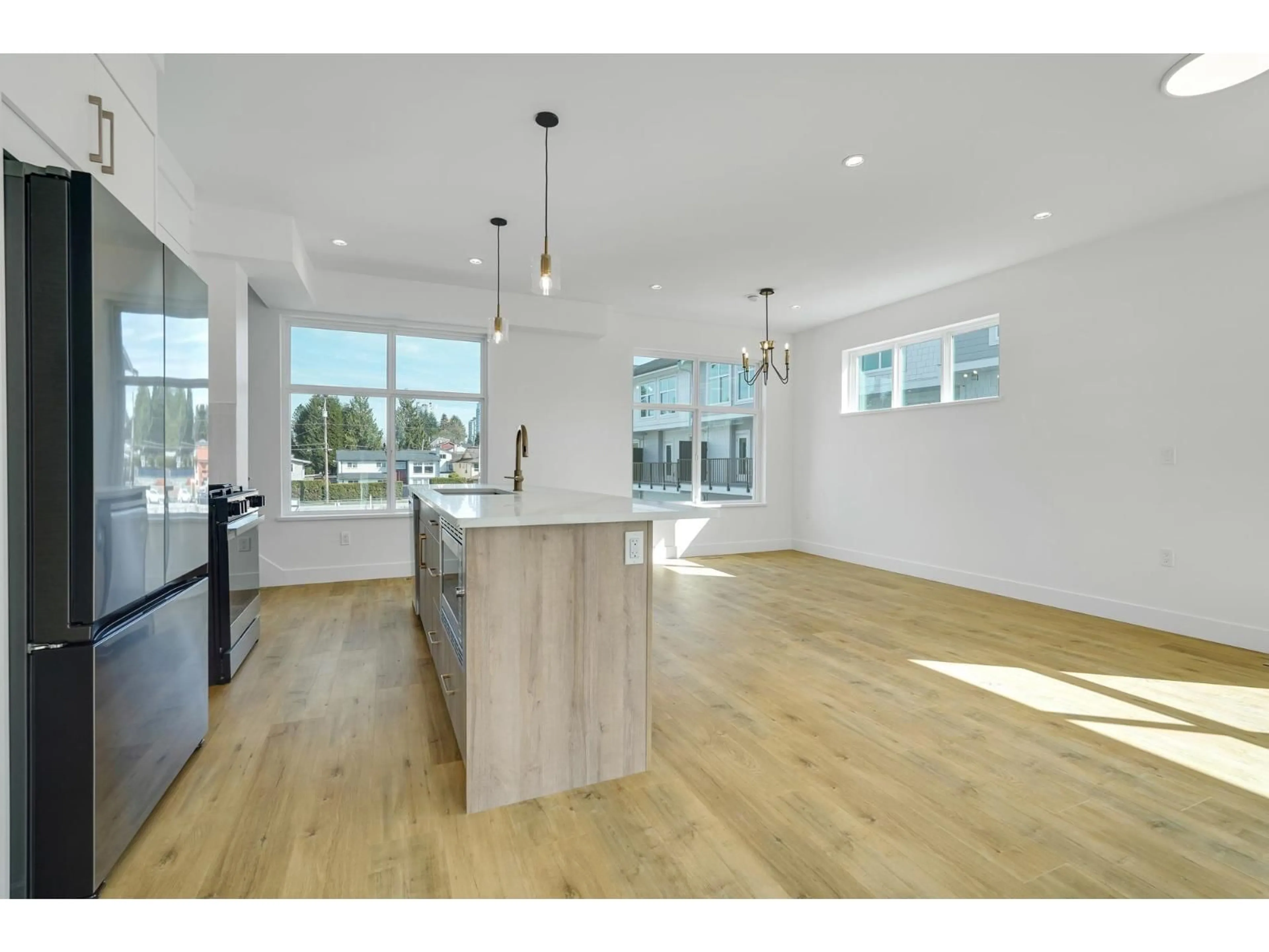Open concept kitchen, unknown for 13 - 12770 105, Surrey British Columbia V3V0H2