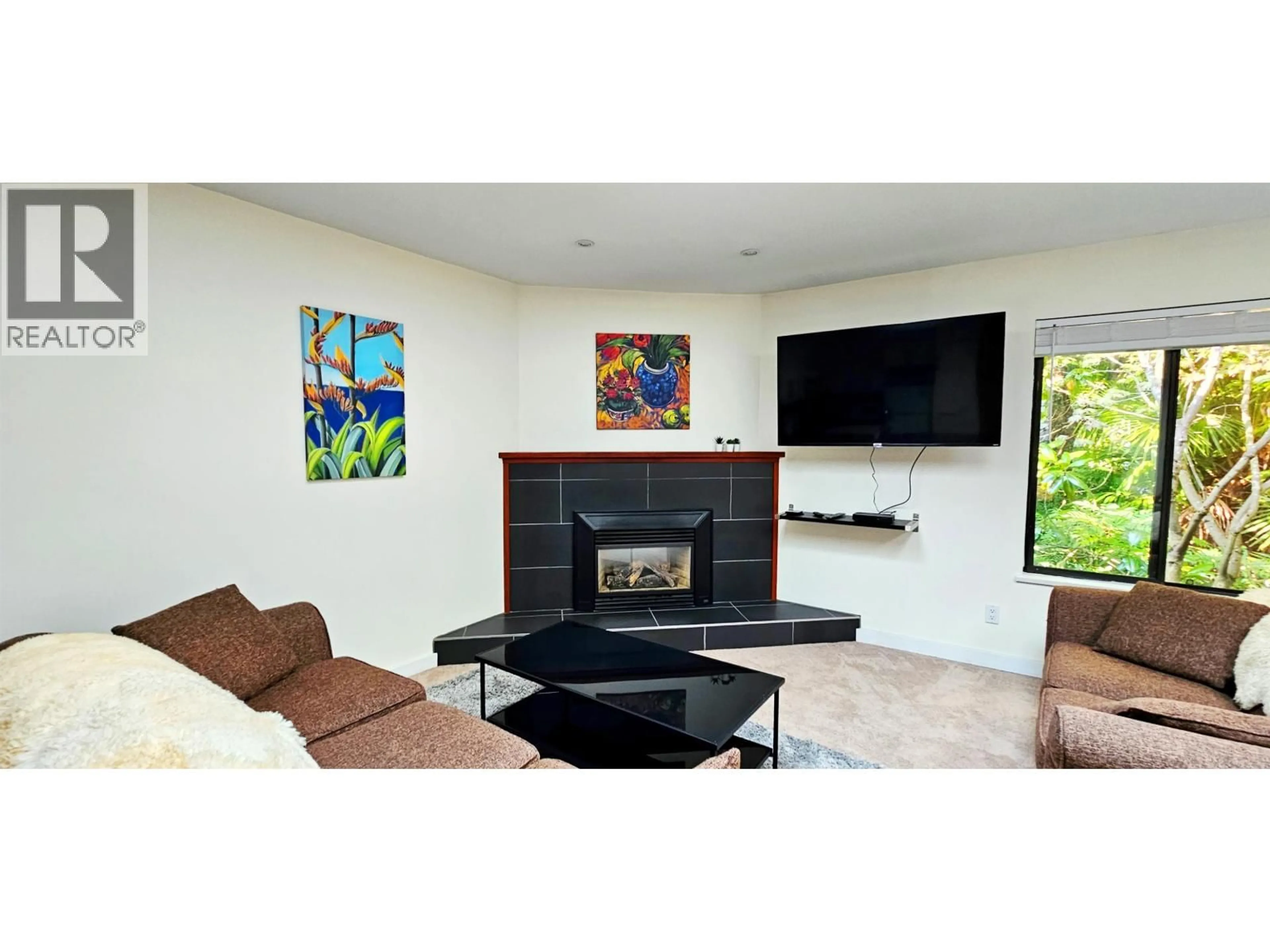 Living room with furniture, unknown for 2214 14TH AVENUE, Vancouver British Columbia V6K2W1