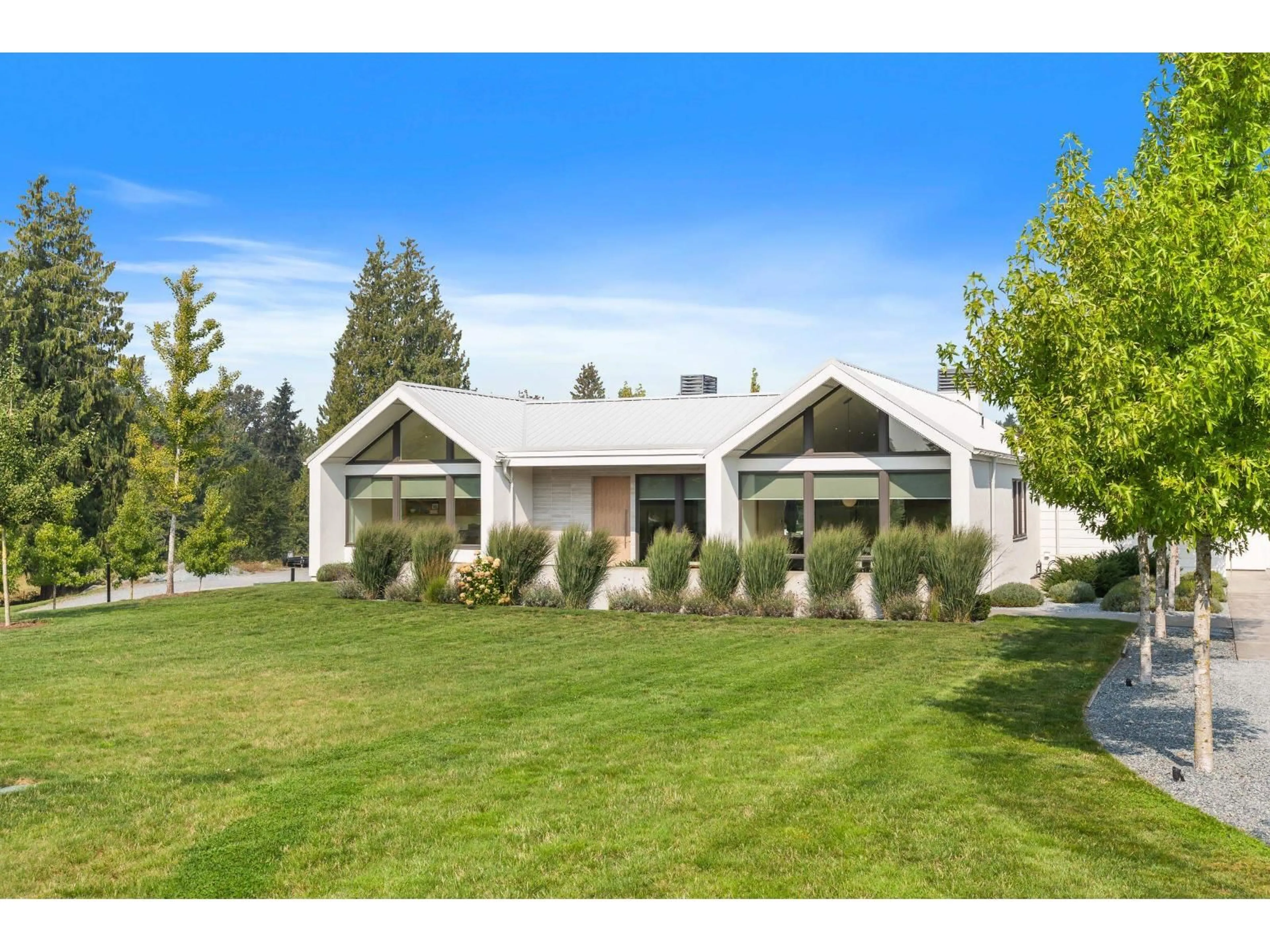 Home with vinyl exterior material, mountain view for 29091 TAMARIC, Abbotsford British Columbia V4X2C9