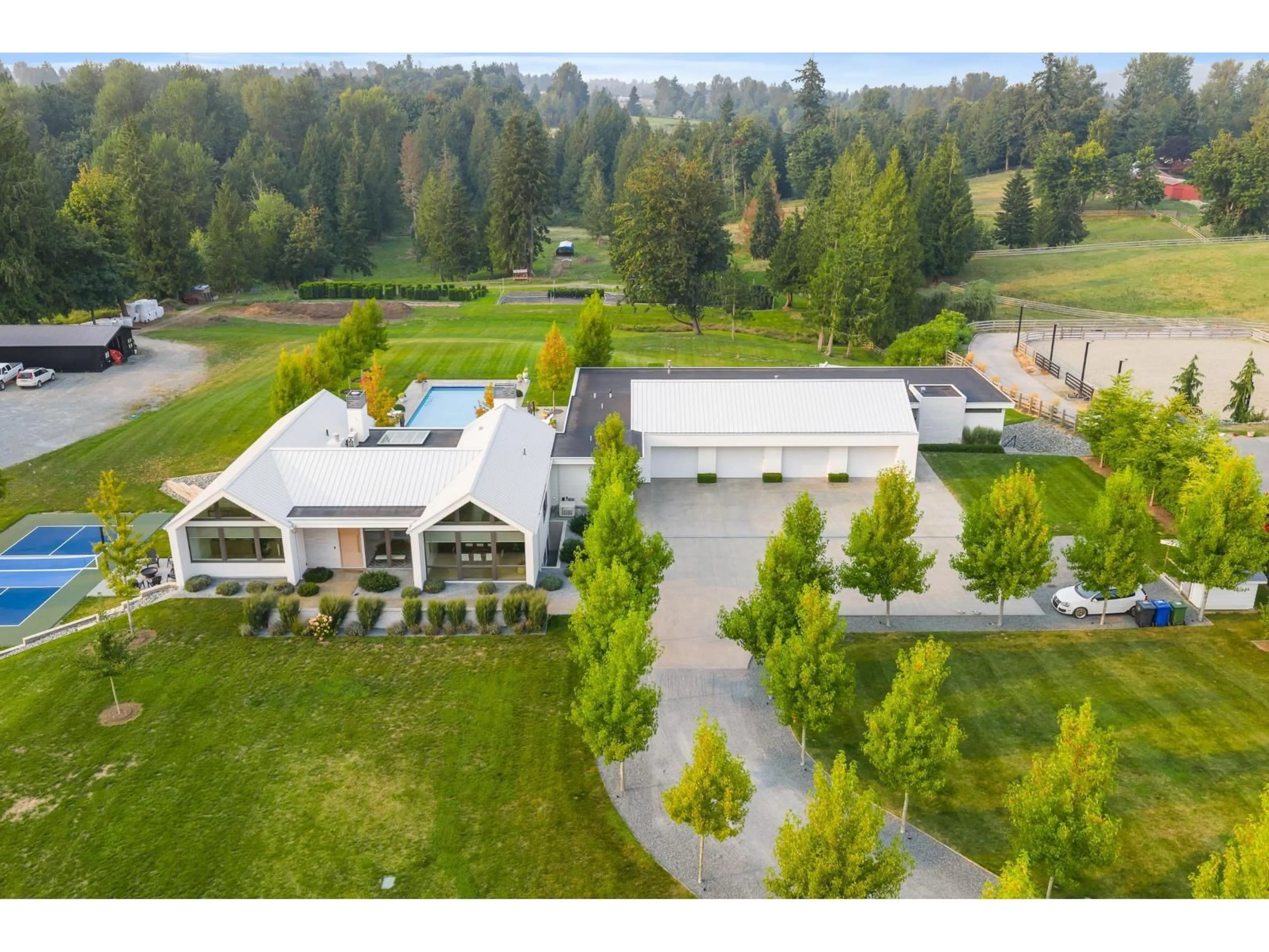 A pic from outside/outdoor area/front of a property/back of a property/a pic from drone, mountain view for 29091 TAMARIC, Abbotsford British Columbia V4X2C9