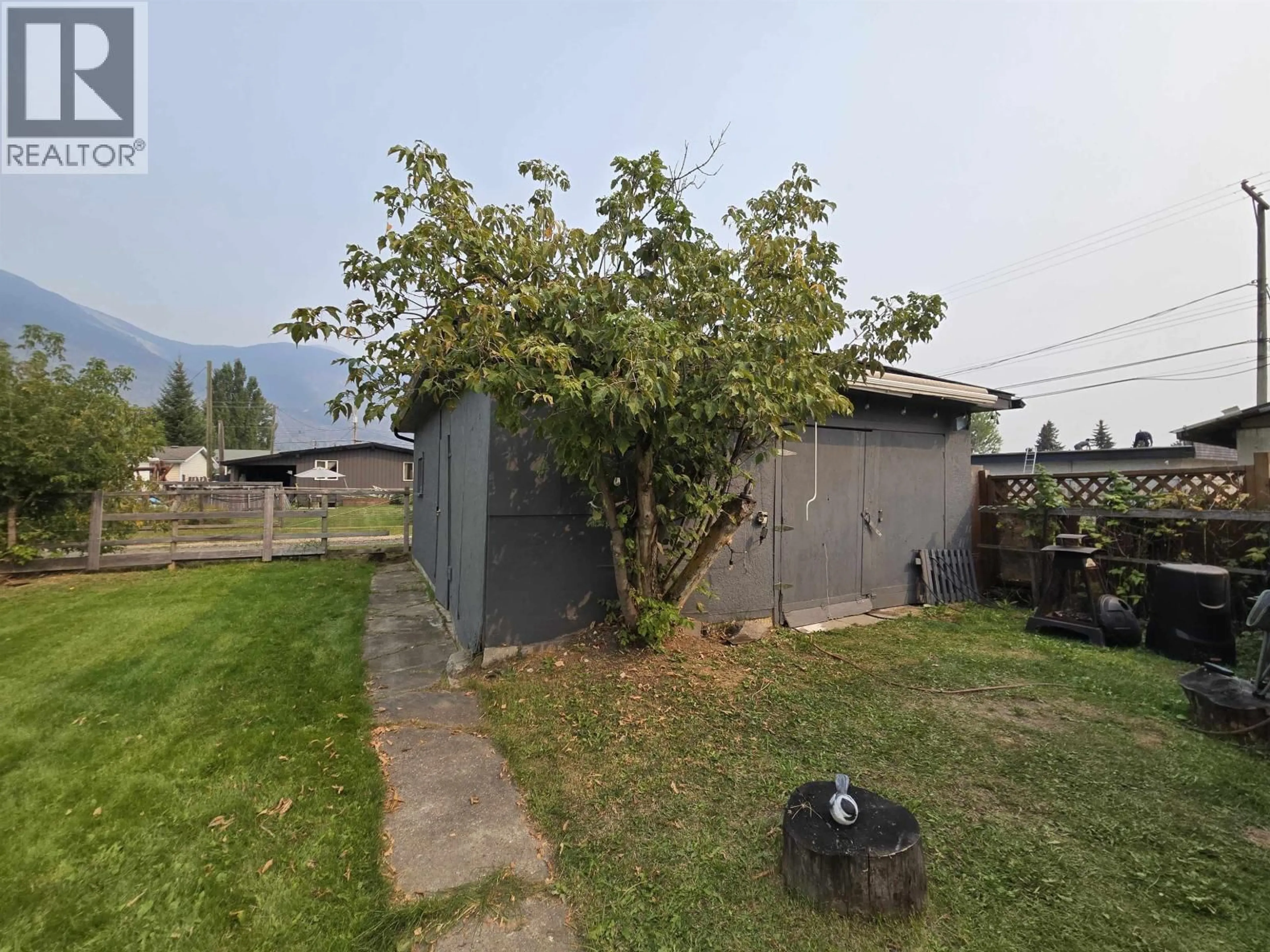 Shed for 968 4TH AVENUE, McBride British Columbia V0J2E0