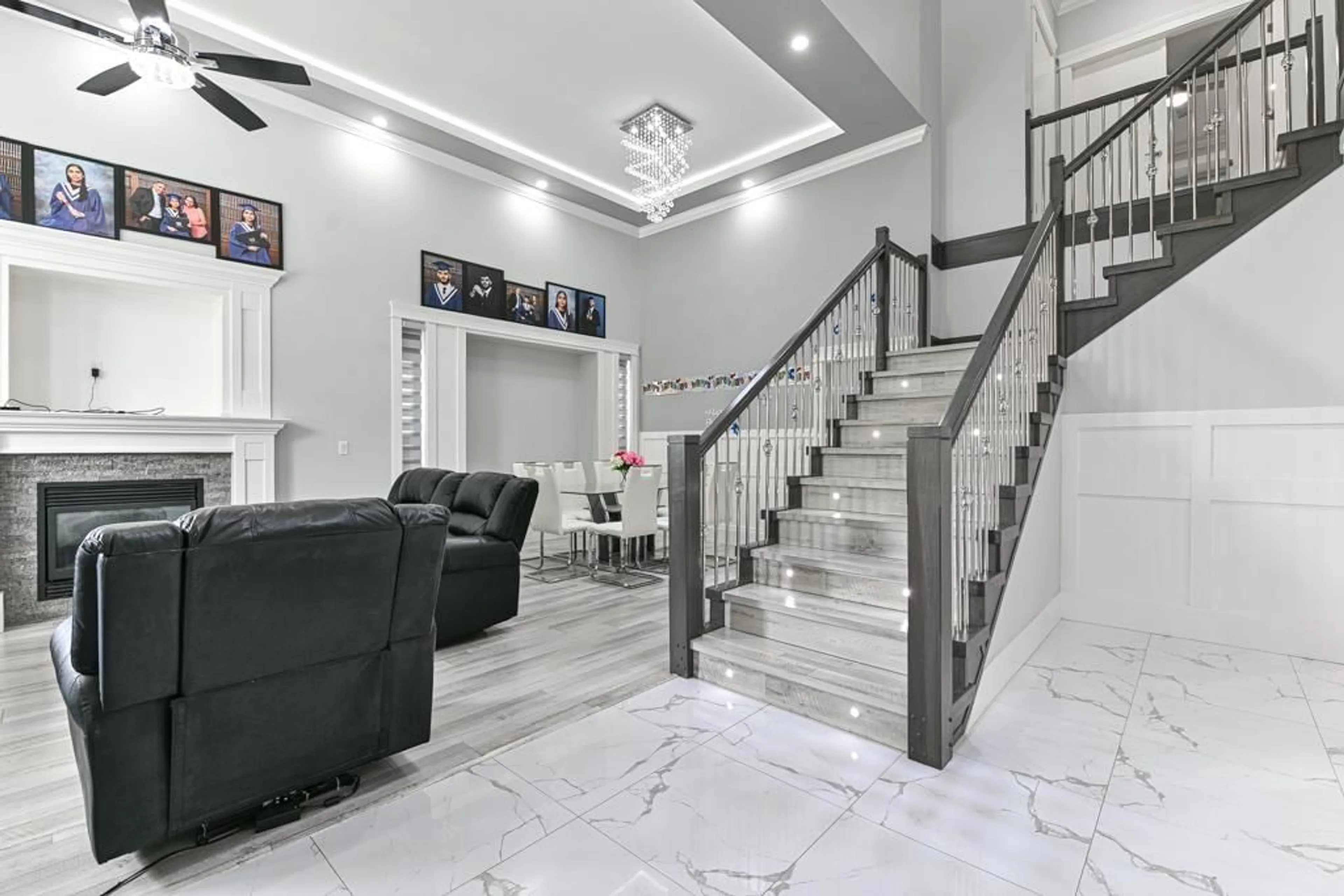 Indoor foyer for 2725 LEFEUVRE, Abbotsford British Columbia V4X1H5