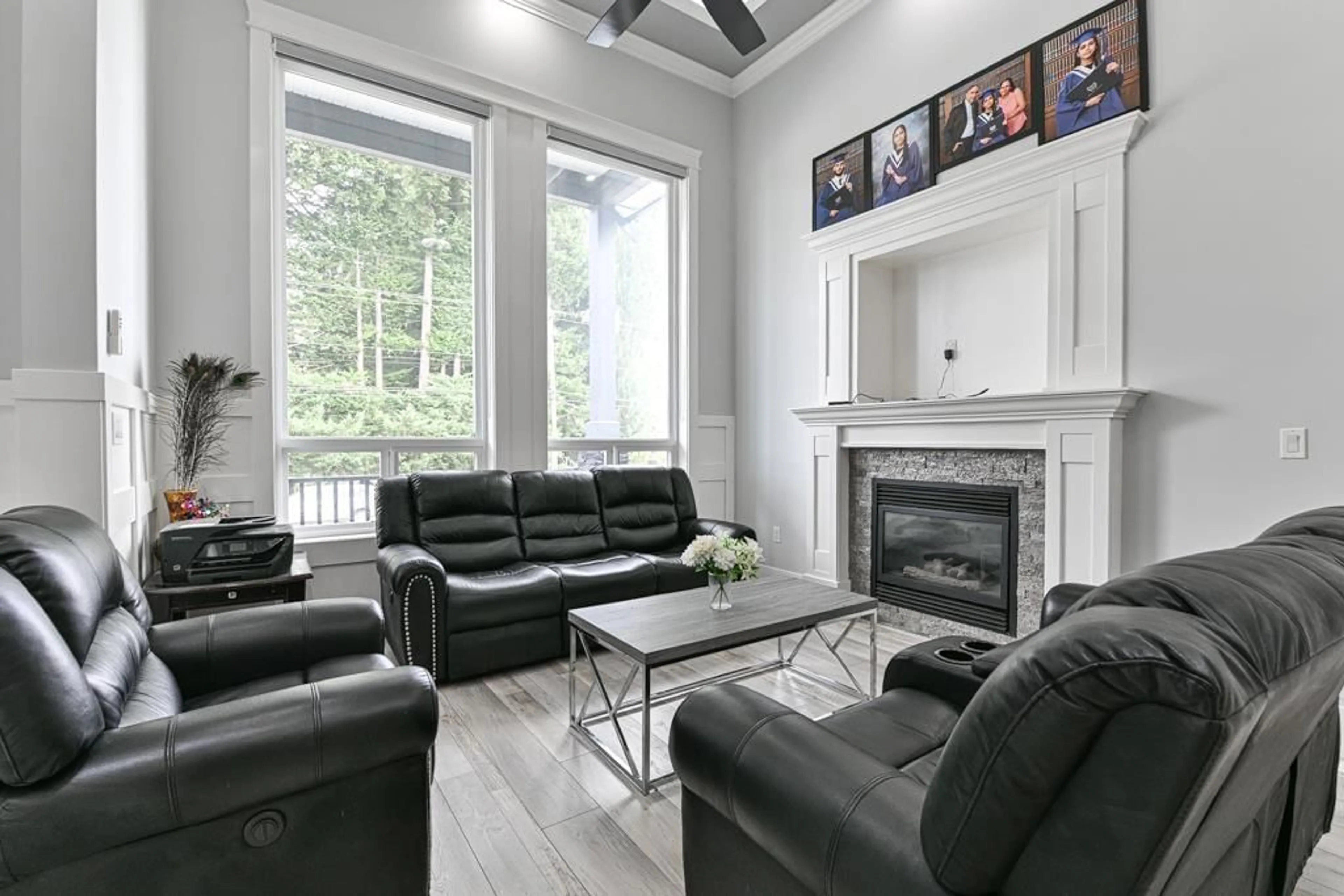 Living room with furniture, unknown for 2725 LEFEUVRE, Abbotsford British Columbia V4X1H5