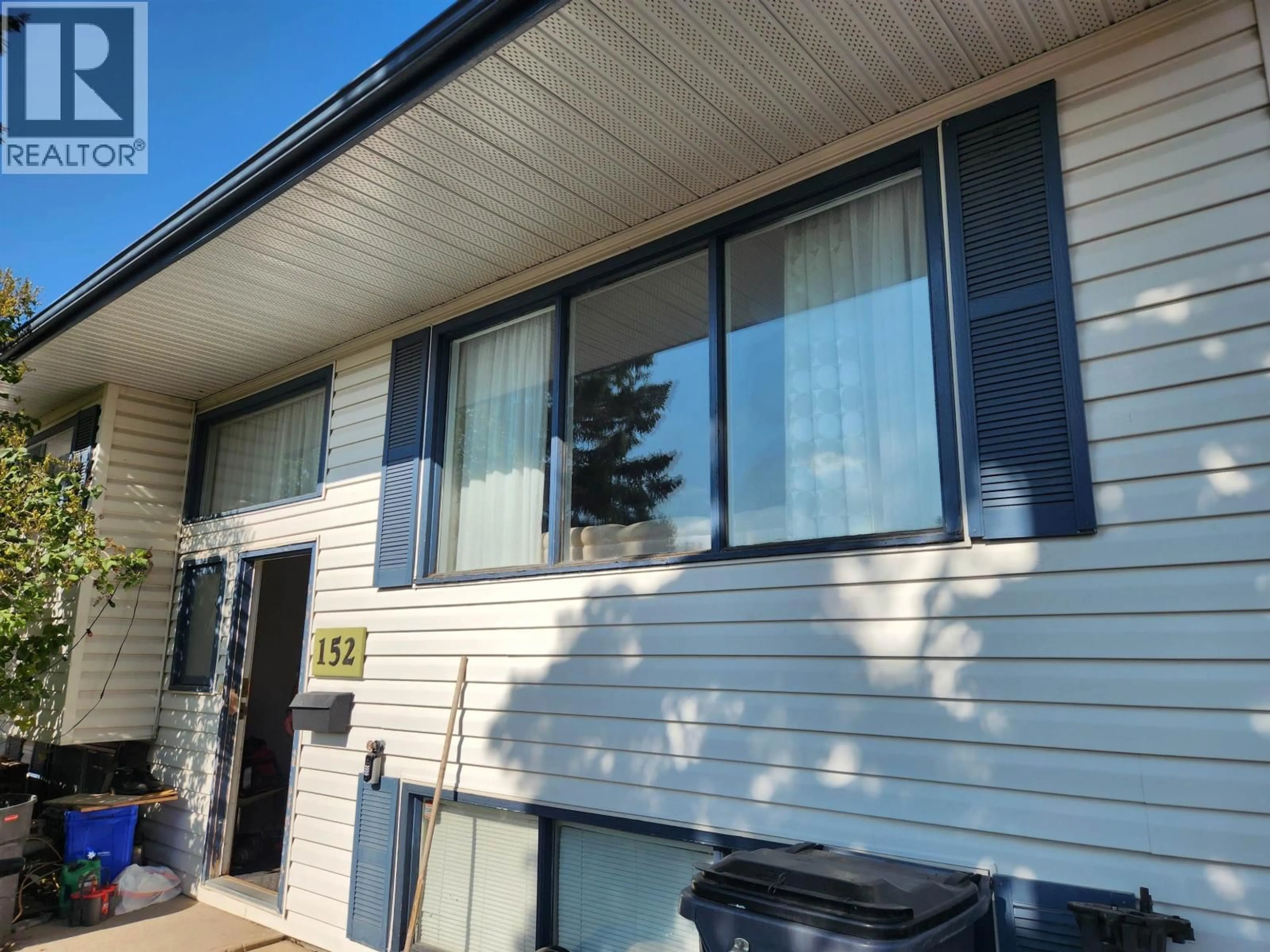 Home with vinyl exterior material, building for 152 MCDERMID DRIVE, Prince George British Columbia V2M4T7