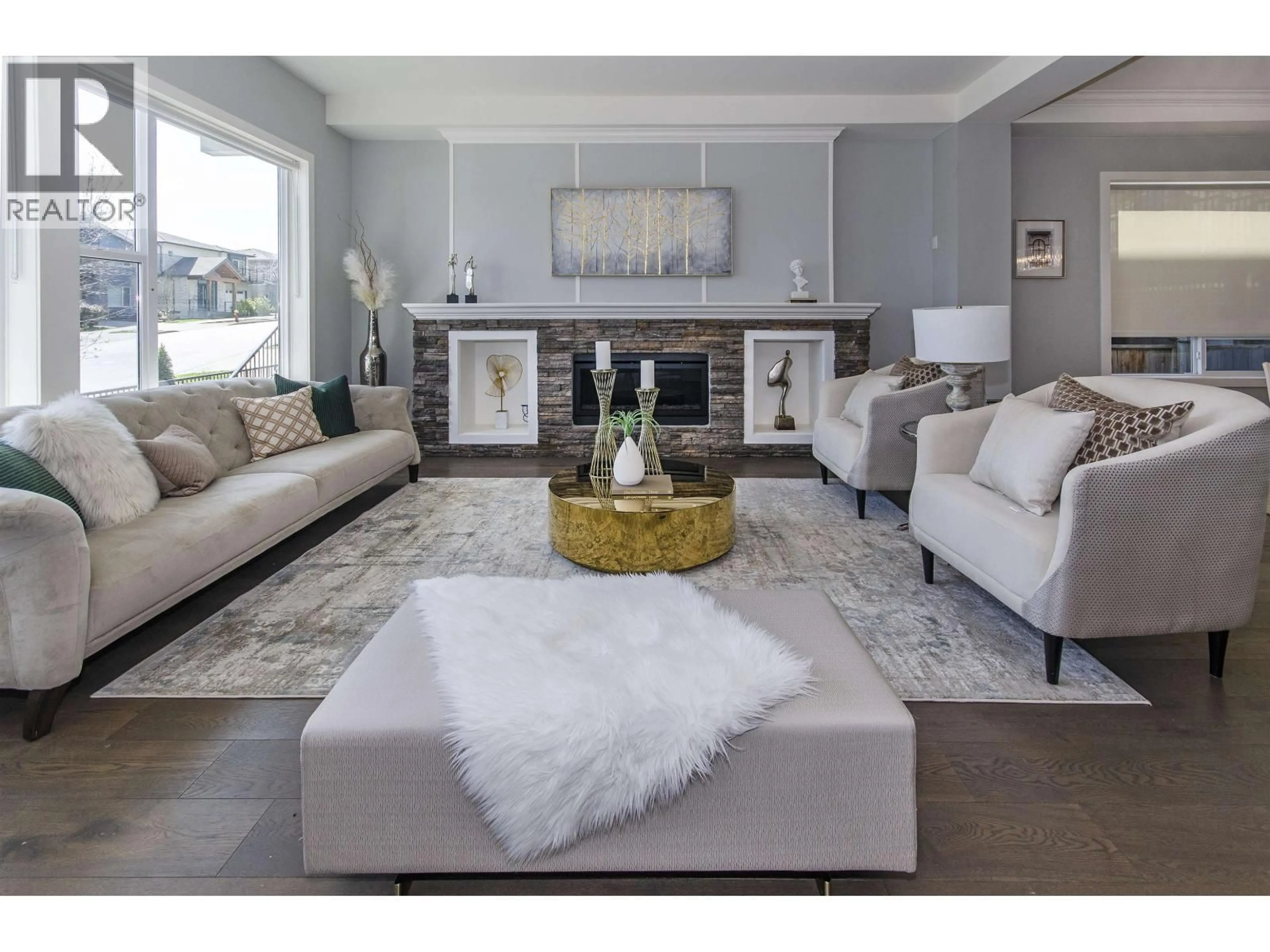 Living room with furniture, unknown for 3575 BROWNLEE AVENUE, Coquitlam British Columbia V3E0M5