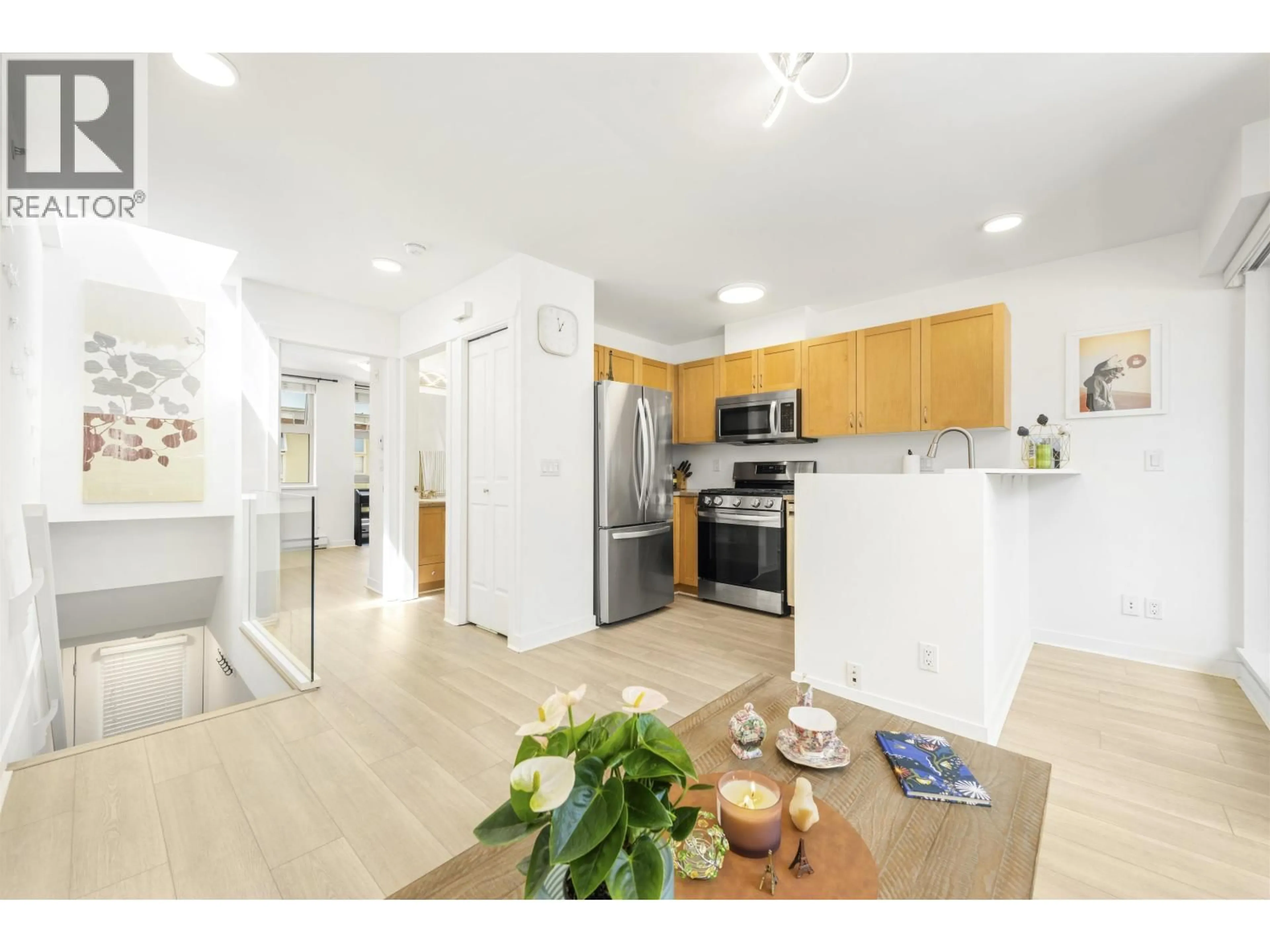 Open concept kitchen, unknown for 11 - 618 6TH AVENUE, Vancouver British Columbia V5Z1A3