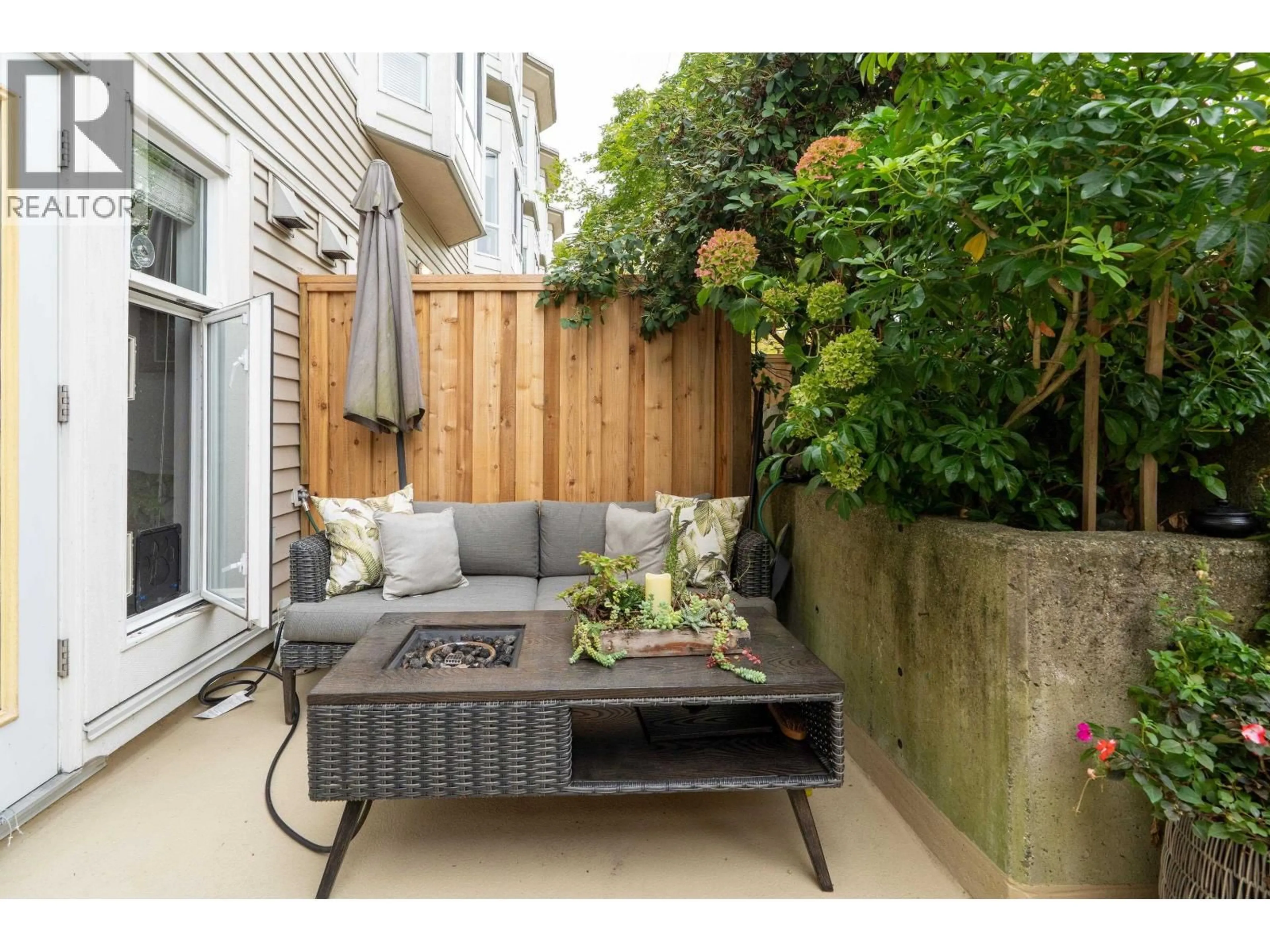 Patio, street for 208 - 2545 BROADWAY, Vancouver British Columbia V6K2E9