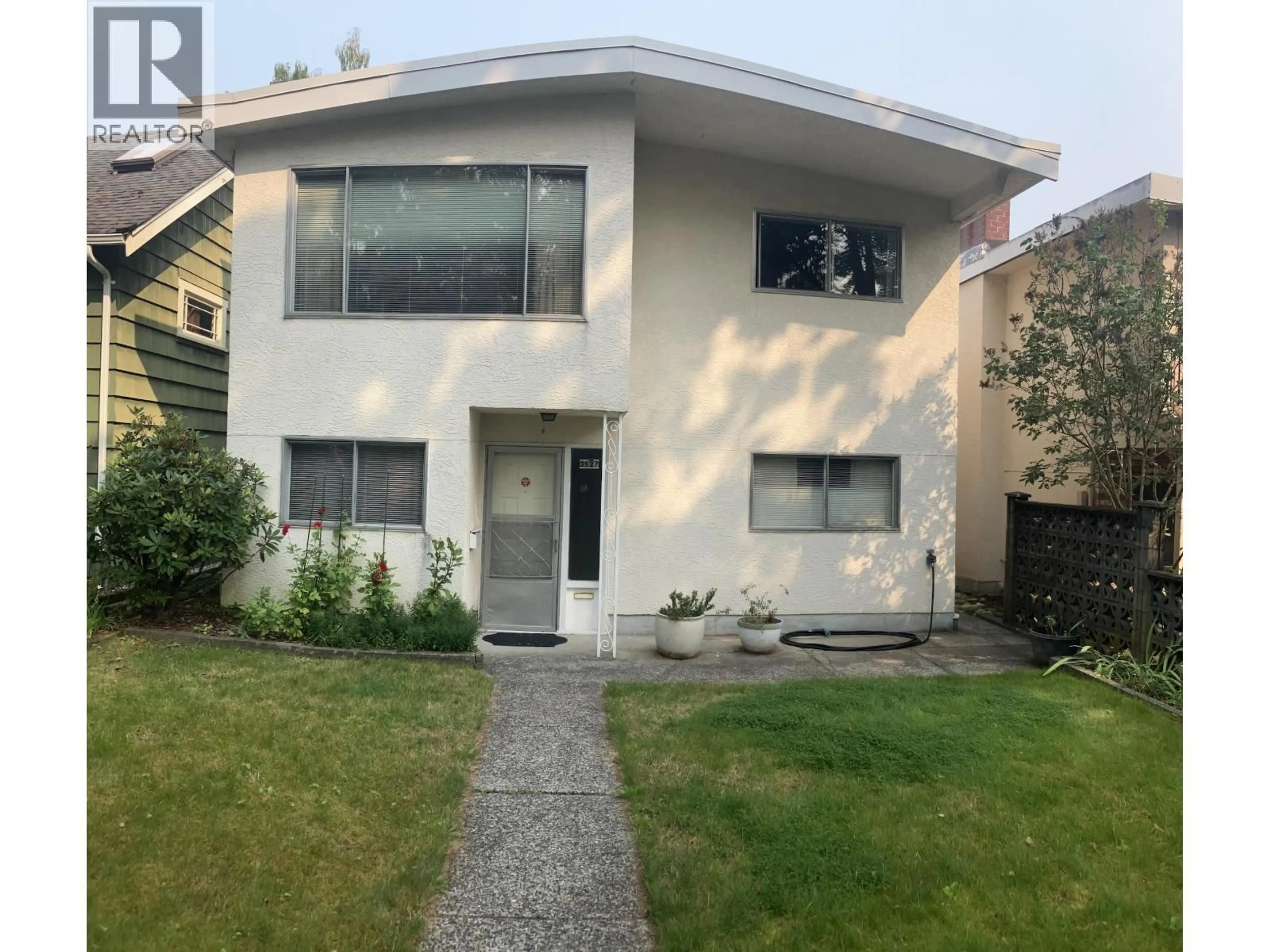 Home with vinyl exterior material, street for 3527 KING EDWARD AVENUE, Vancouver British Columbia V6S1M4