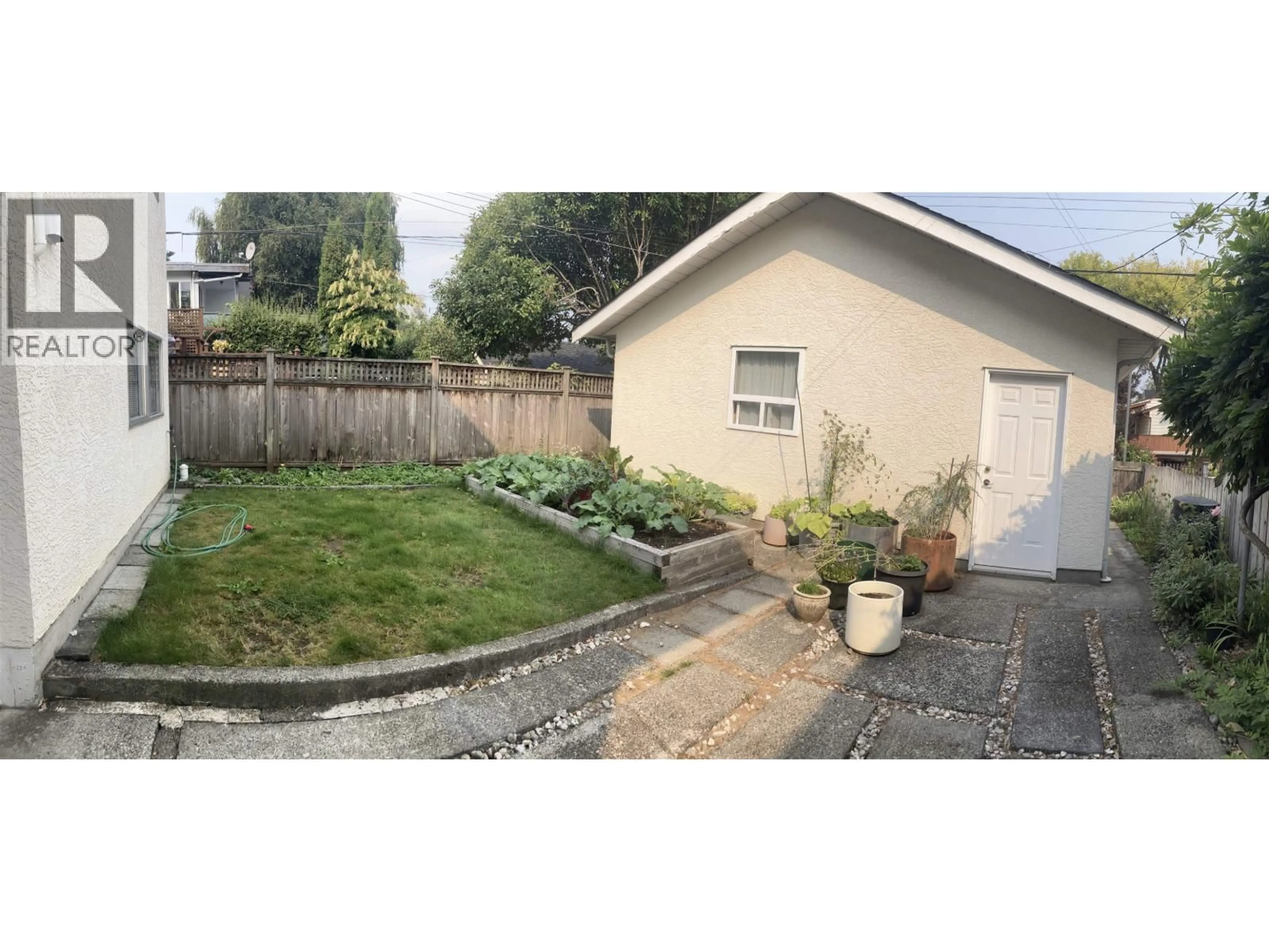 A pic from outside/outdoor area/front of a property/back of a property/a pic from drone, street for 3527 KING EDWARD AVENUE, Vancouver British Columbia V6S1M4