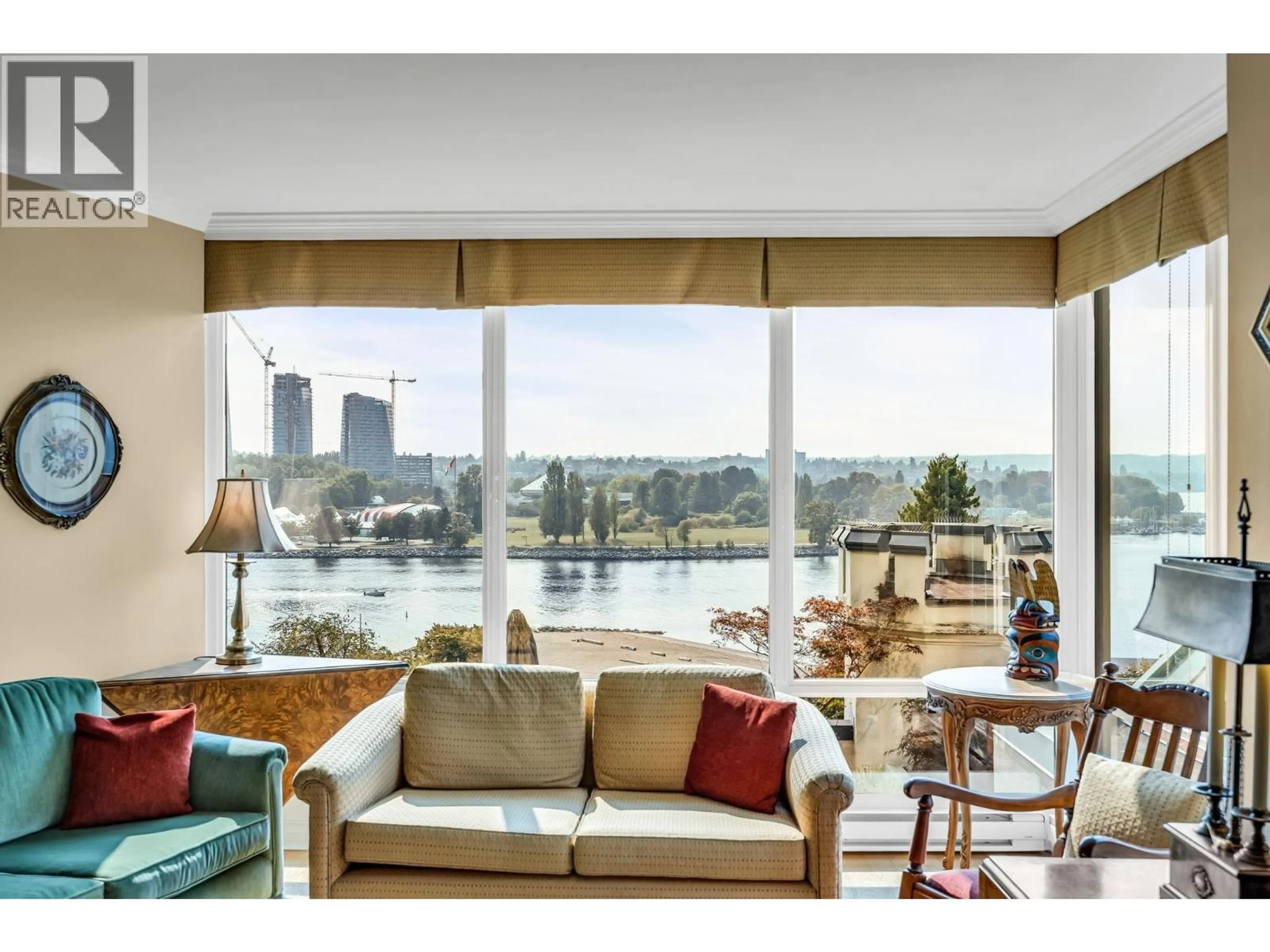 Living room with furniture, unknown for 503 - 1311 BEACH AVENUE, Vancouver British Columbia V6E1V6