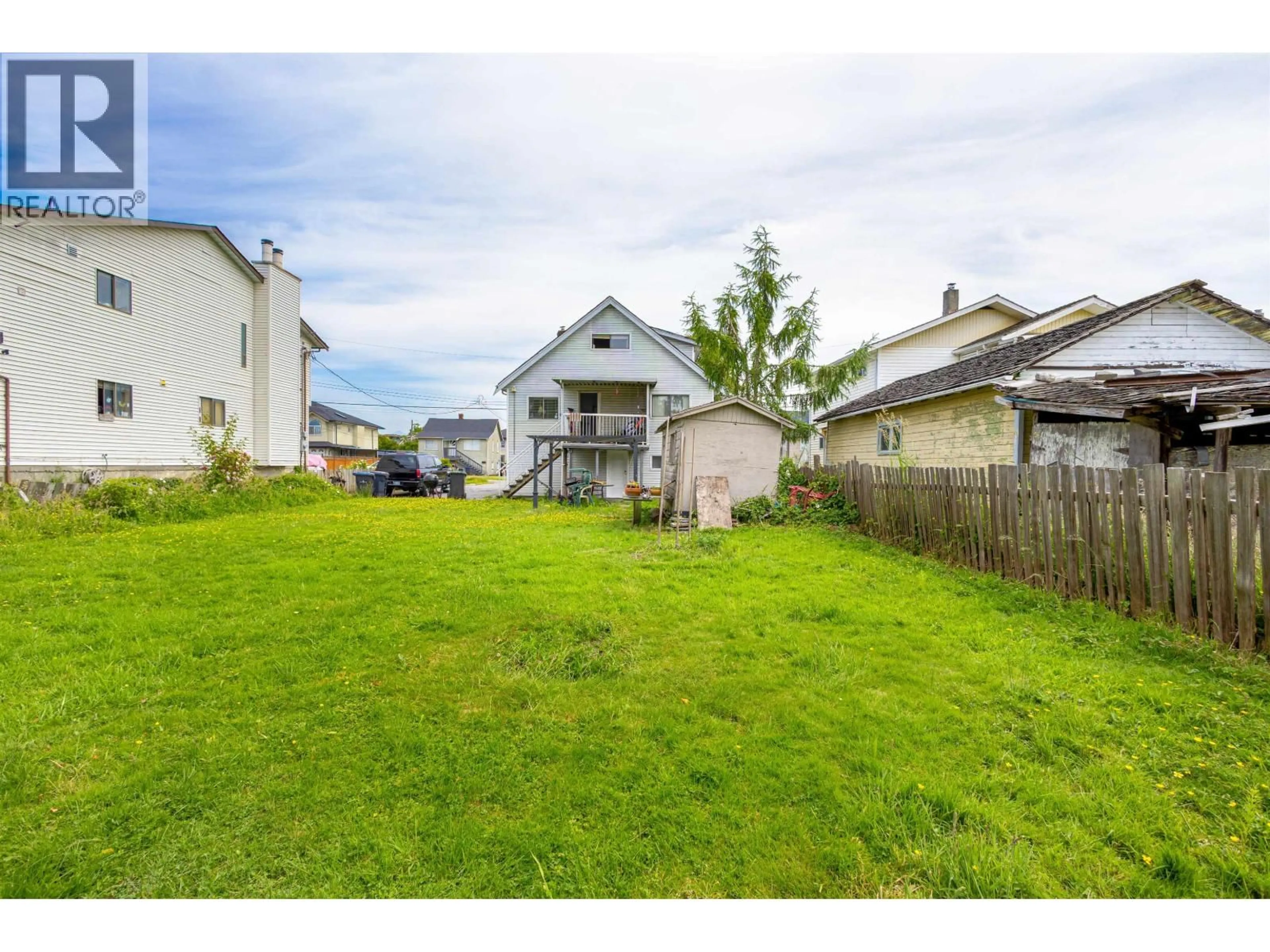 Patio, street for 316 PEMBINA STREET, New Westminster British Columbia V3M5J6