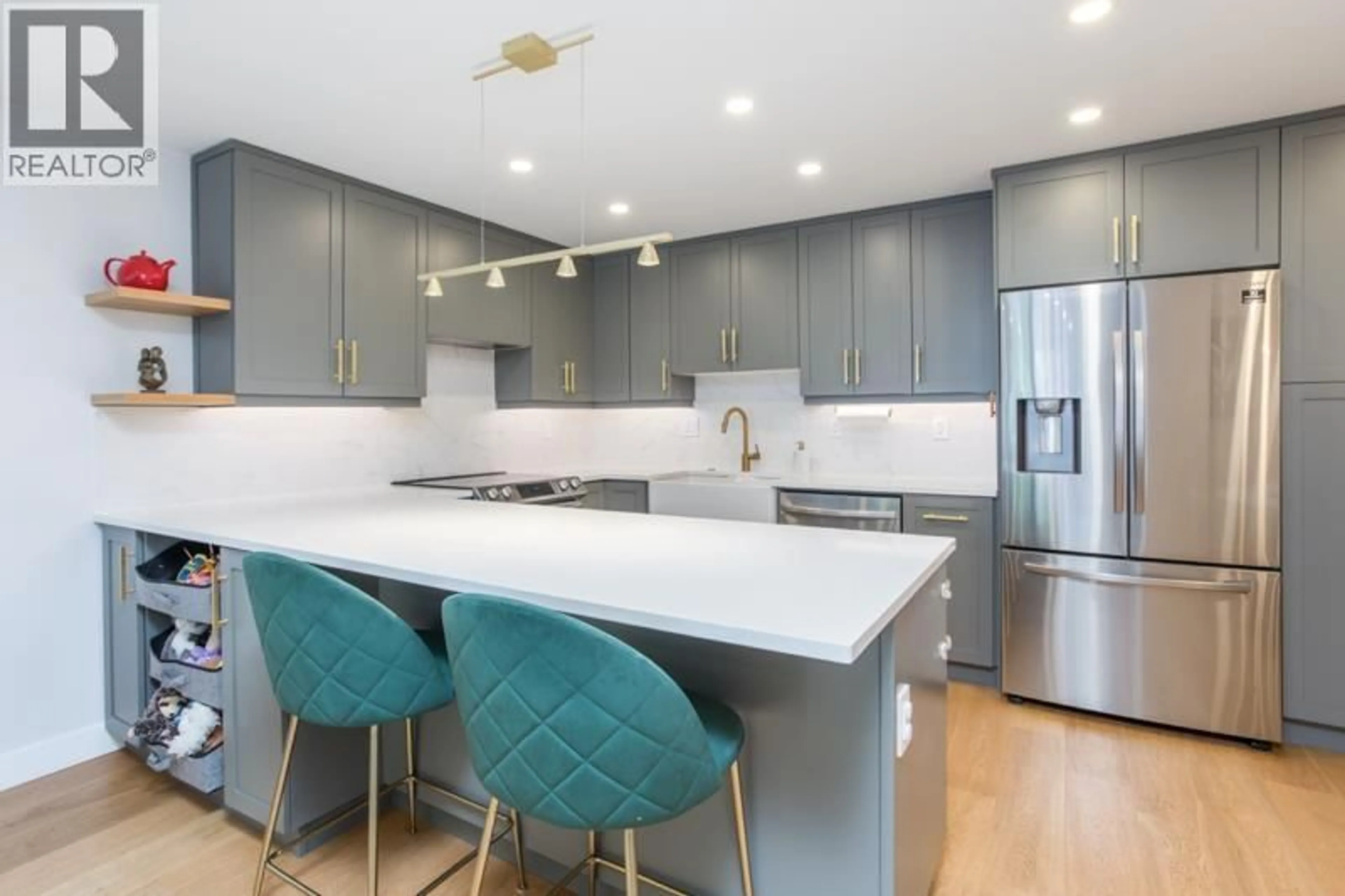 Contemporary kitchen, unknown for 202 - 1500 HARO STREET, Vancouver British Columbia V6G1G5
