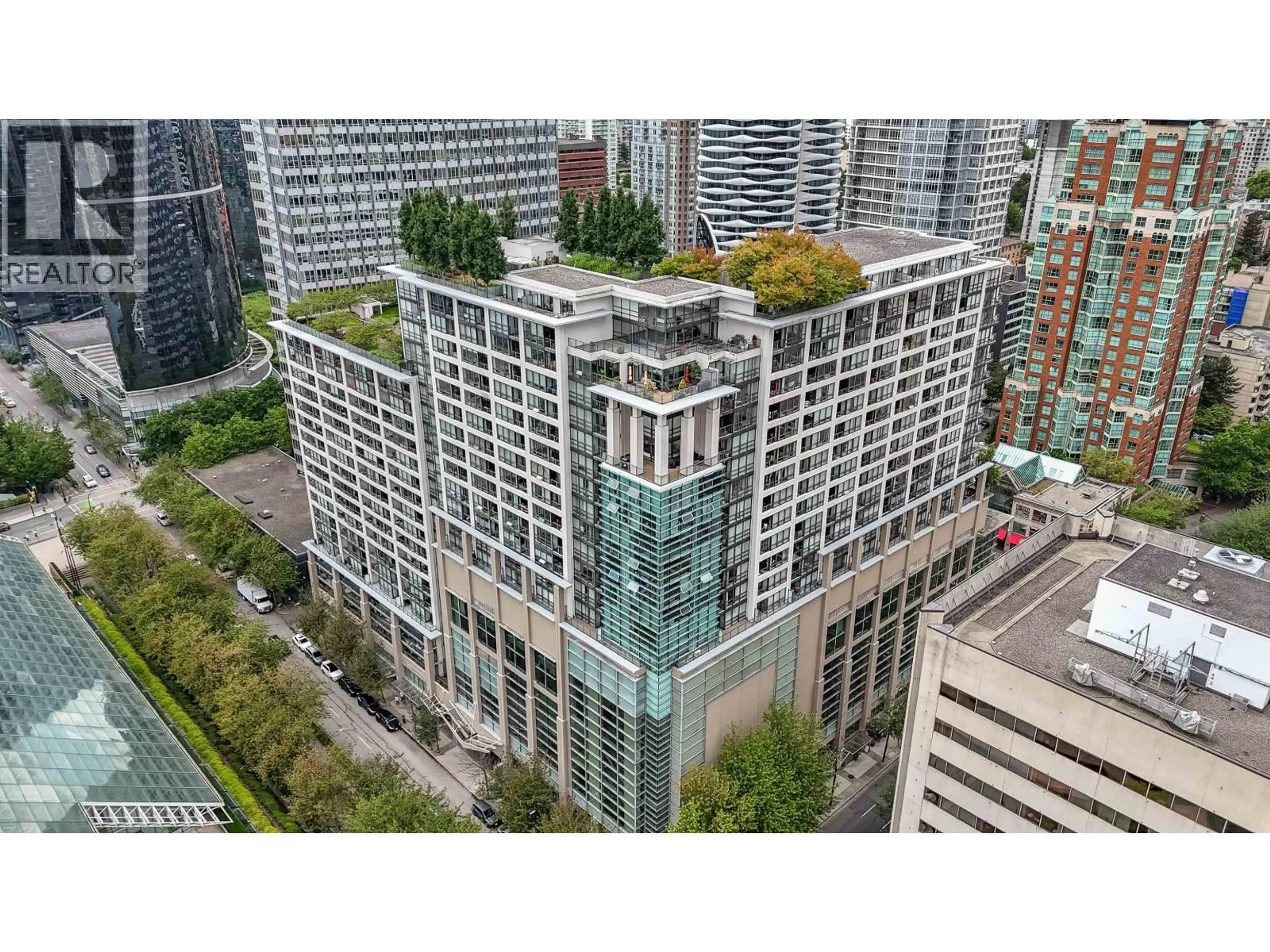 A pic from outside/outdoor area/front of a property/back of a property/a pic from drone, city buildings view from balcony for 1632 - 938 SMITHE STREET, Vancouver British Columbia V6Z3H8