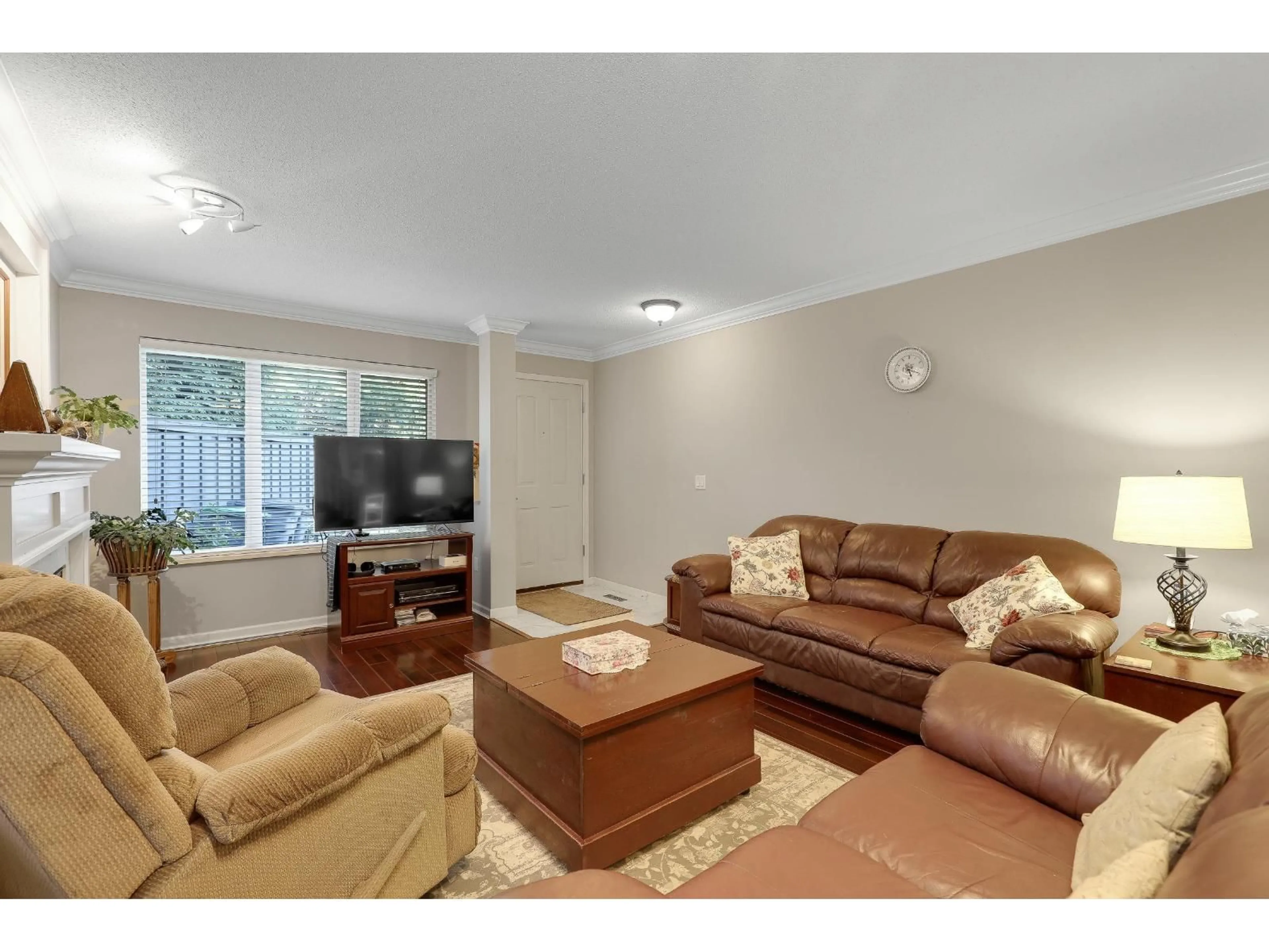 Living room with furniture, unknown for 40 - 18883 65, Surrey British Columbia V3S8Y2