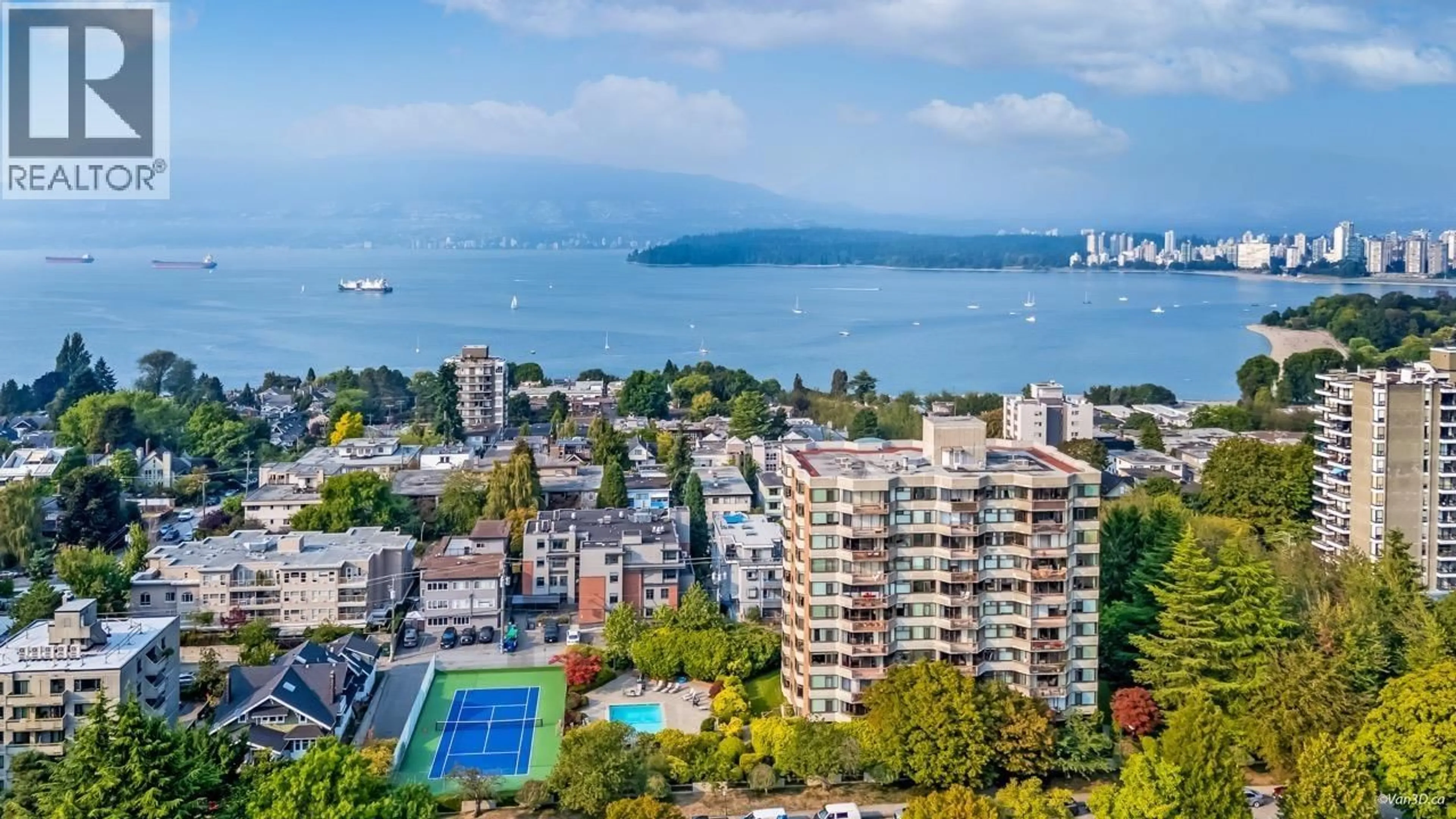 A pic from outside/outdoor area/front of a property/back of a property/a pic from drone, unknown for 602 - 2445 3RD AVENUE, Vancouver British Columbia V6K4K6