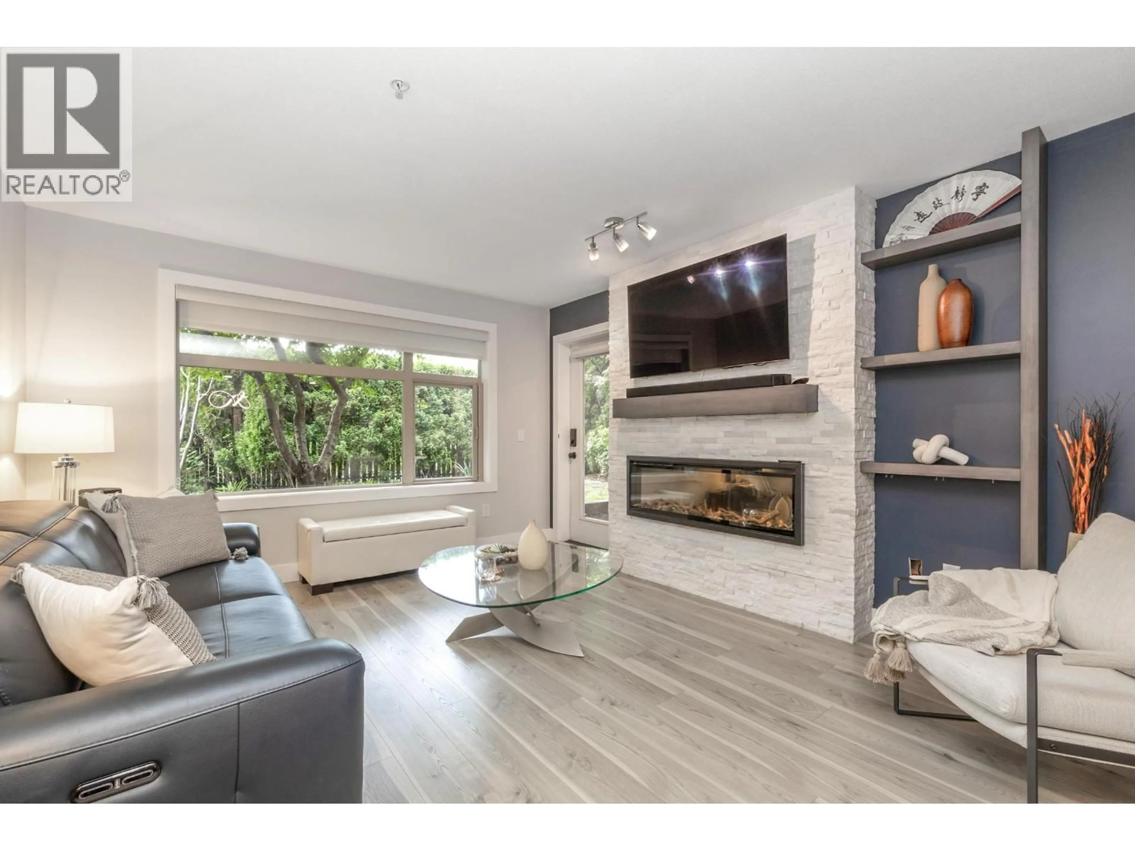 Living room with furniture, unknown for 109 - 400 KLAHANIE DRIVE, Port Moody British Columbia V3H5K9