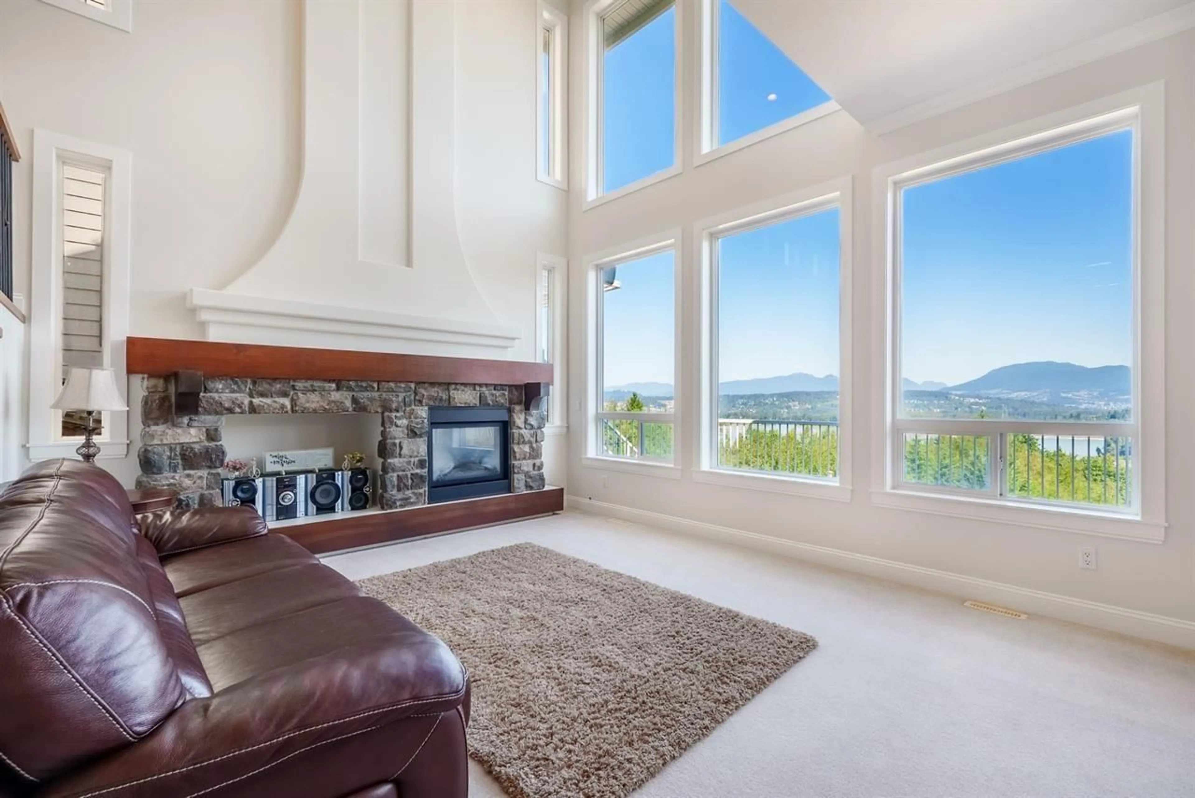 Living room with furniture, unknown for 11397 154A, Surrey British Columbia V3R2V7