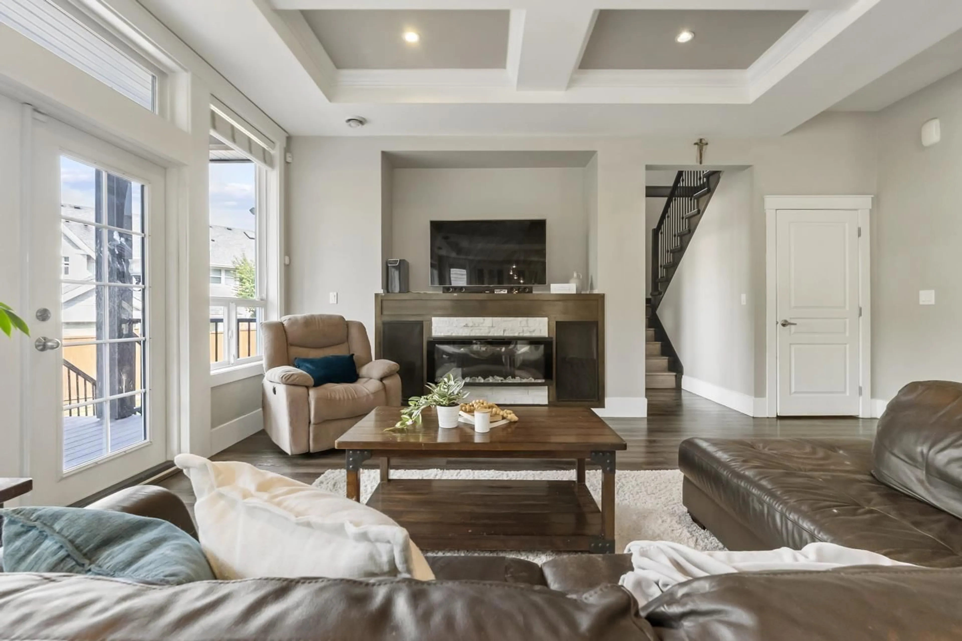 Living room with furniture, unknown for 7699 210, Langley British Columbia V2Y0L1