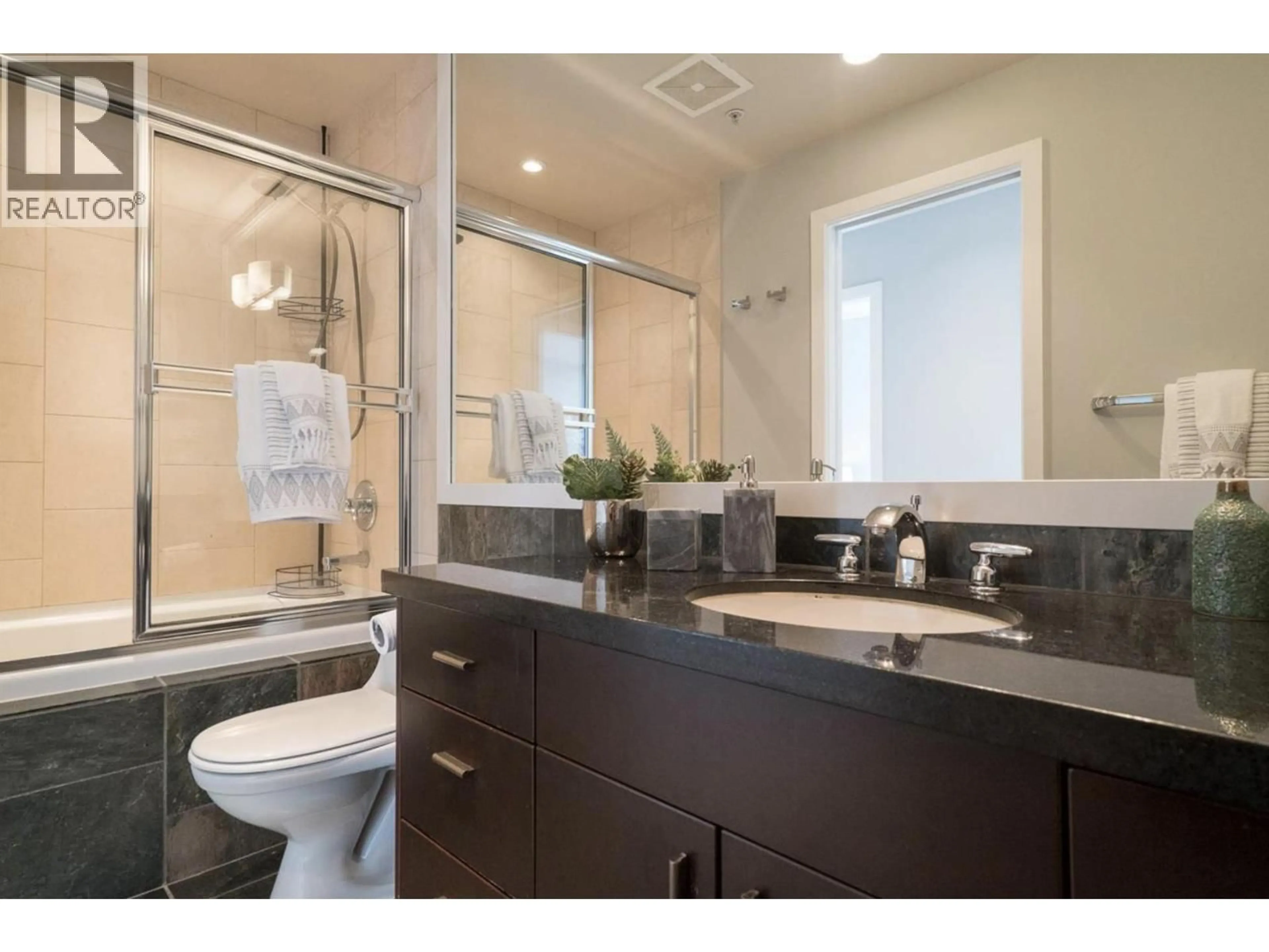 Contemporary bathroom, ceramic/tile floor for 201 - 1233 CORDOVA STREET, Vancouver British Columbia V6C3R1