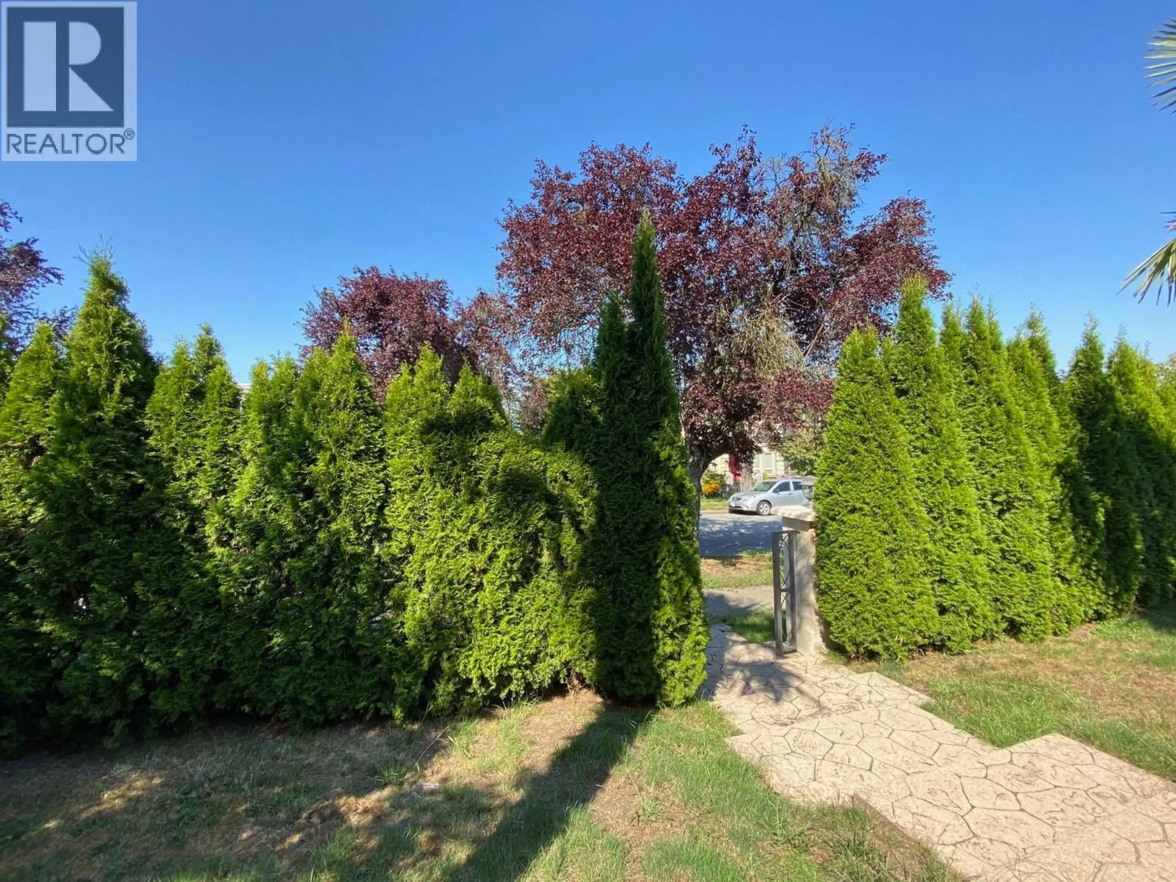 A pic from outside/outdoor area/front of a property/back of a property/a pic from drone, forest/trees view for 2938 W 23RD AVENUE, Vancouver British Columbia V6L1P5