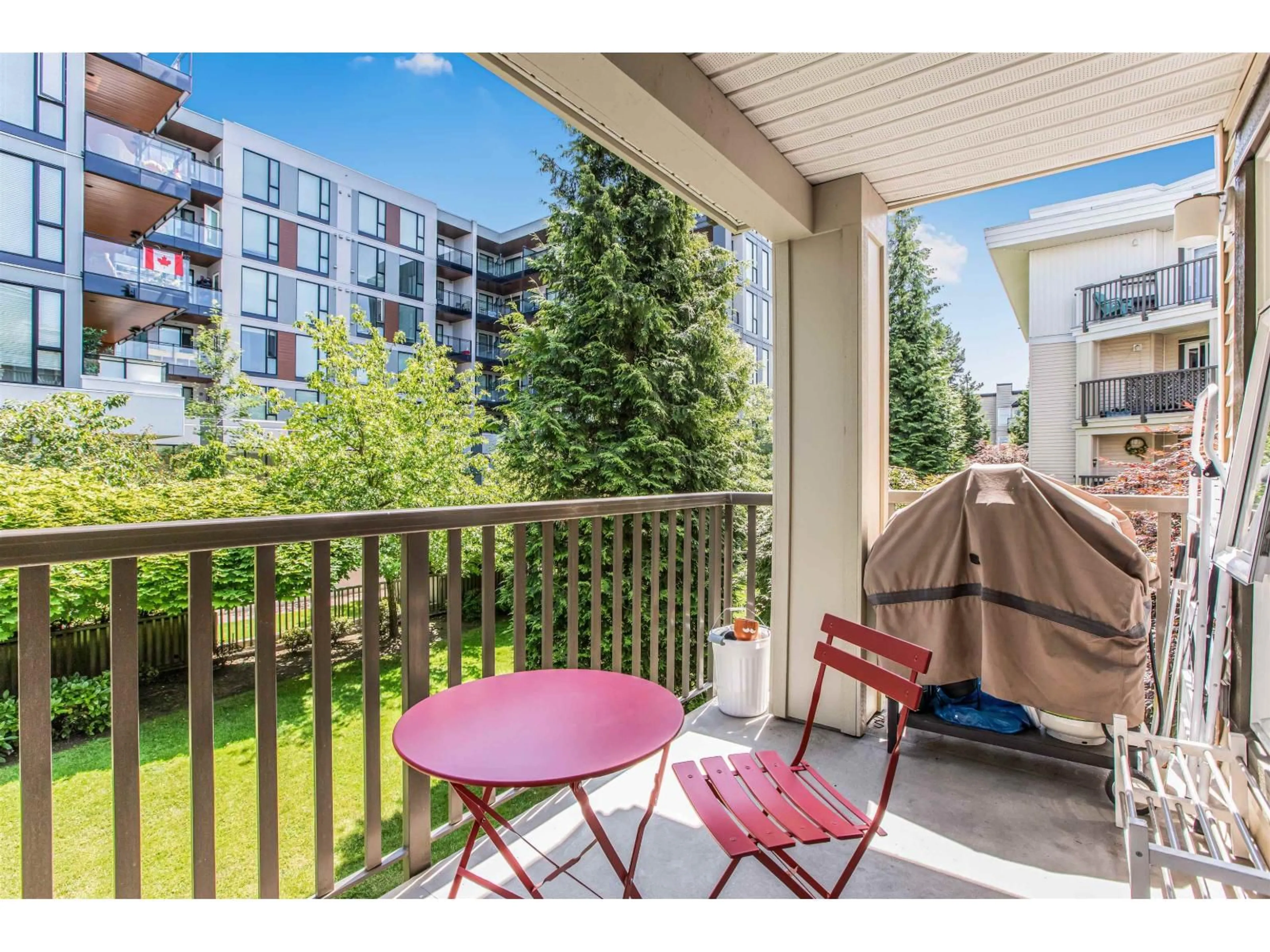 Patio, water/lake/river/ocean view for 214 - 15168 19, Surrey British Columbia V4A0A5