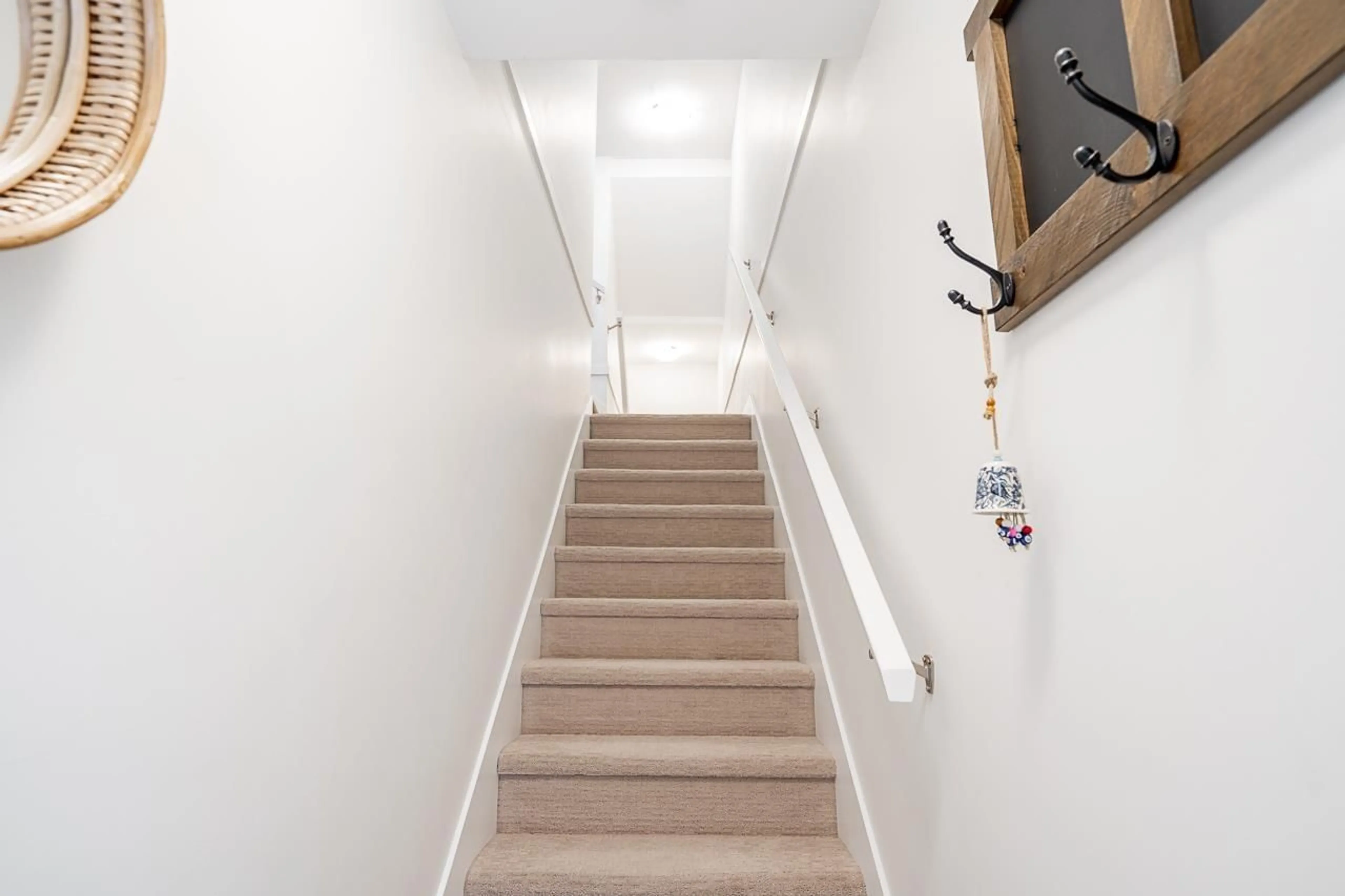 Stairs for 35 - 1670 160, Surrey British Columbia V4A0C6