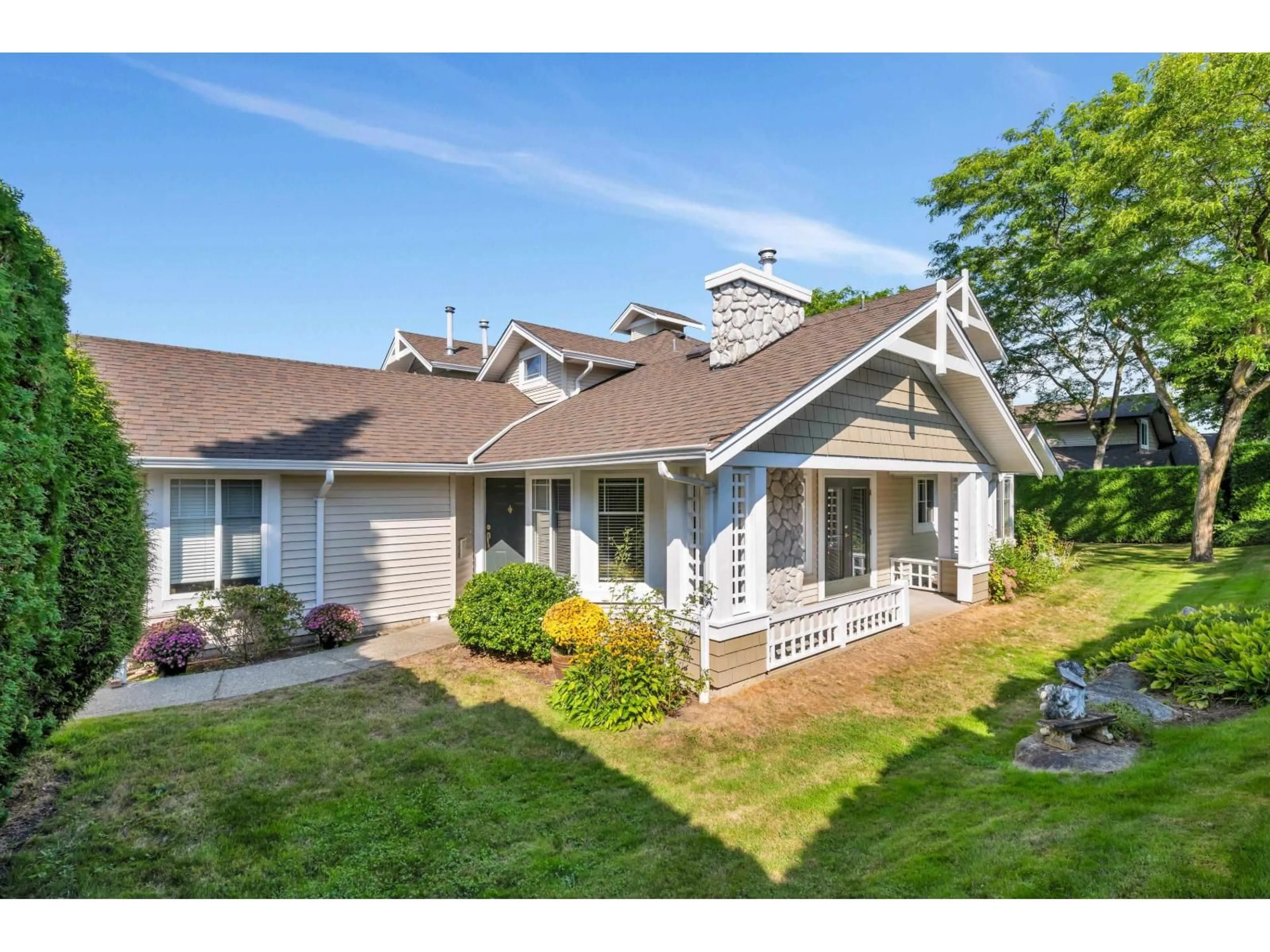Home with vinyl exterior material, unknown for 7 - 6488 168, Surrey British Columbia V3S8Z1